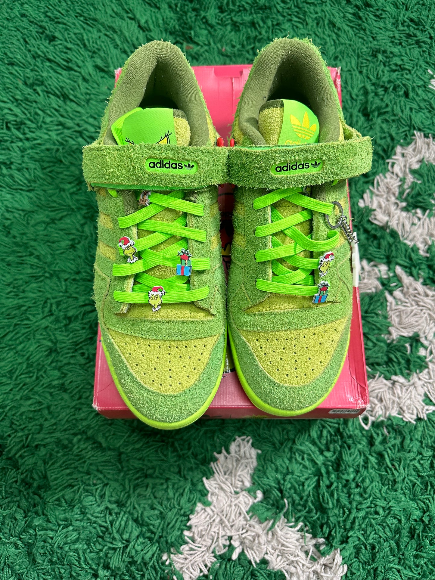 ADIDAS FORUM LOW THE GRINCH PRE-OWNED SIZE 9.5