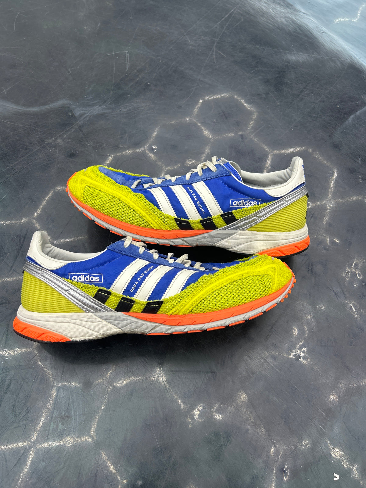 ADIDAS ADIZERO SL72 BAD BUNNY BLUE PRE-OWNED (no box) size 11.5