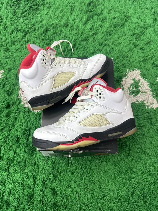 JORDAN 5 RETRO FIRE RED SILVER TONGUE (2020) (GS) PRE-OWNED SIZE 7Y