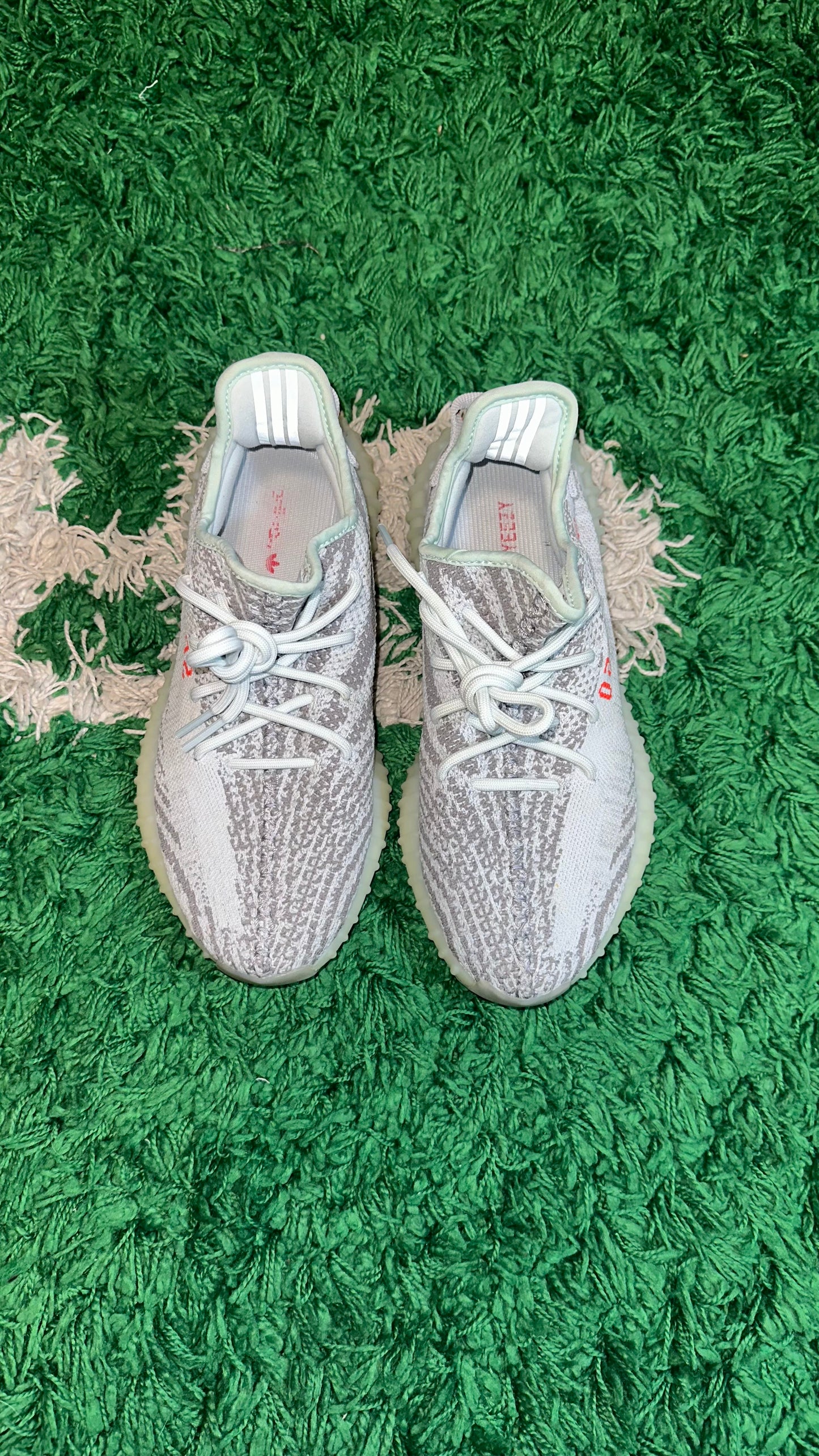 ADIDAS YEEZY BOOST 350 V2 BLUE TINT PRE-OWNED SIZE 8.5