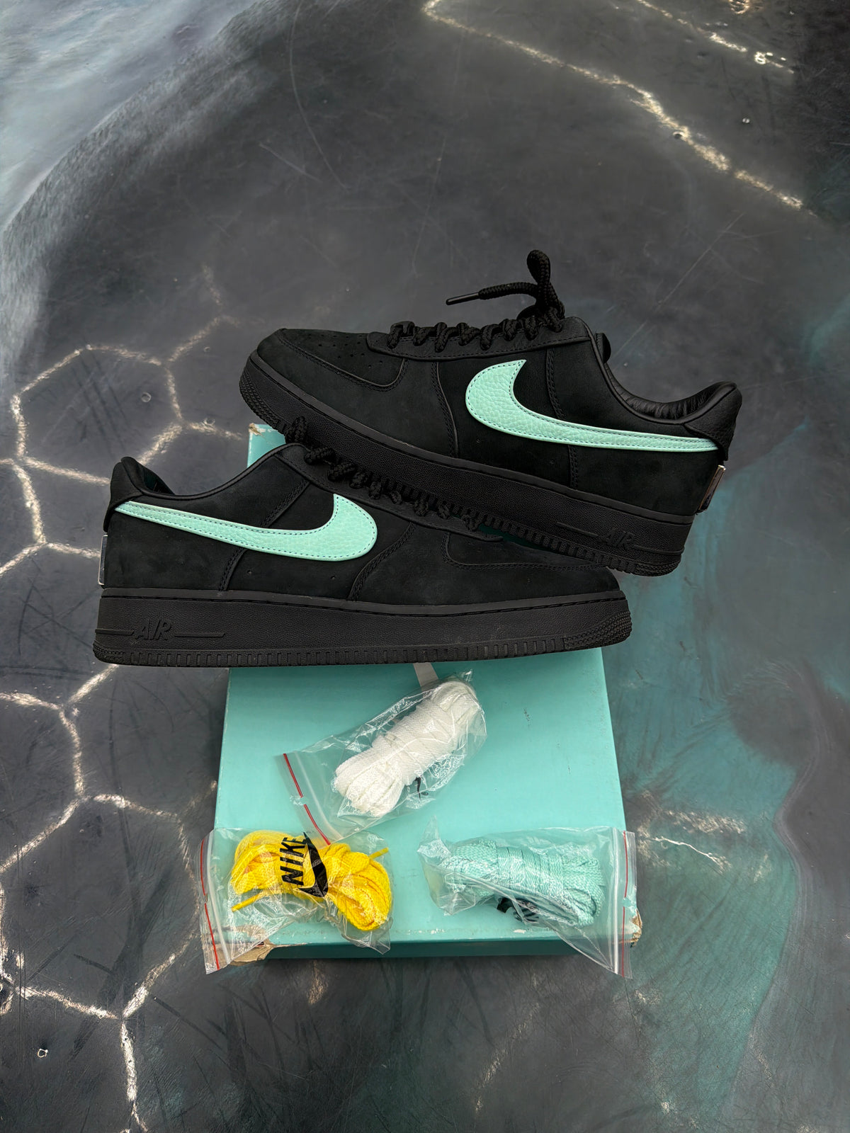 NIKE AIR FORCE 1 LOW TIFFANY & CO. 1837 PRE OWNED SIZE 11