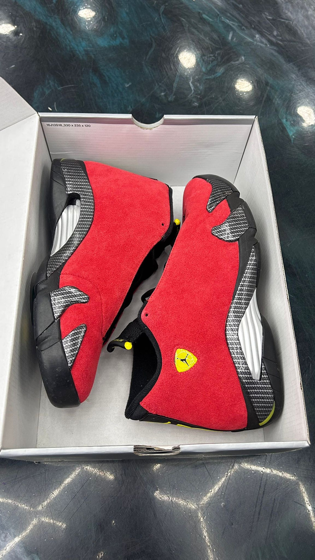 JORDAN 14 RETRO FERRARI PRE OWNED SIZE 8.5