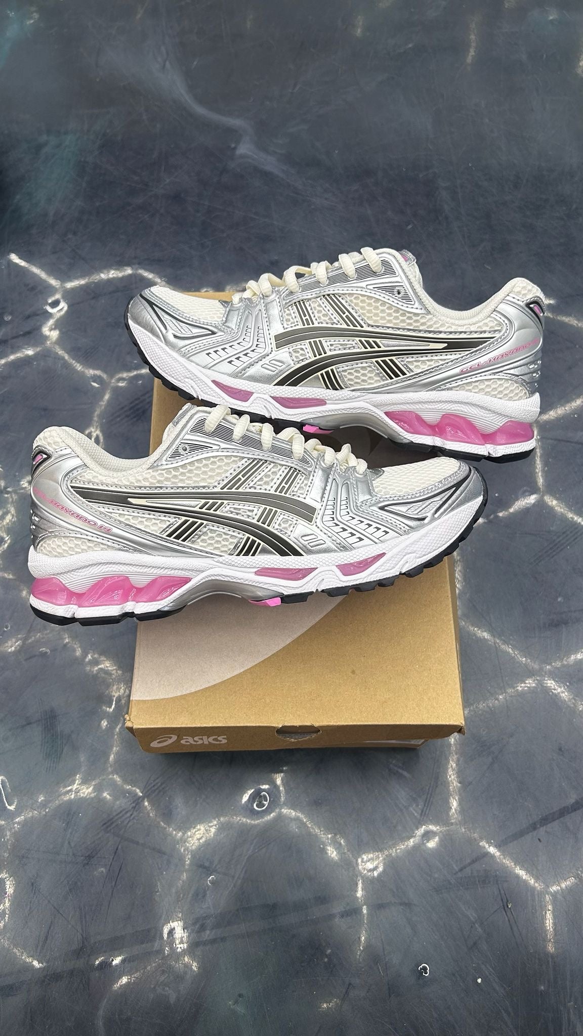 ASICS GEL KAYANO 14 CREAM SWEET PINK PRE OWNED SIZE 6