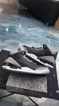JORDAN 3 RETRO GREEN GLOW PRE OWNED SIZE 11.5