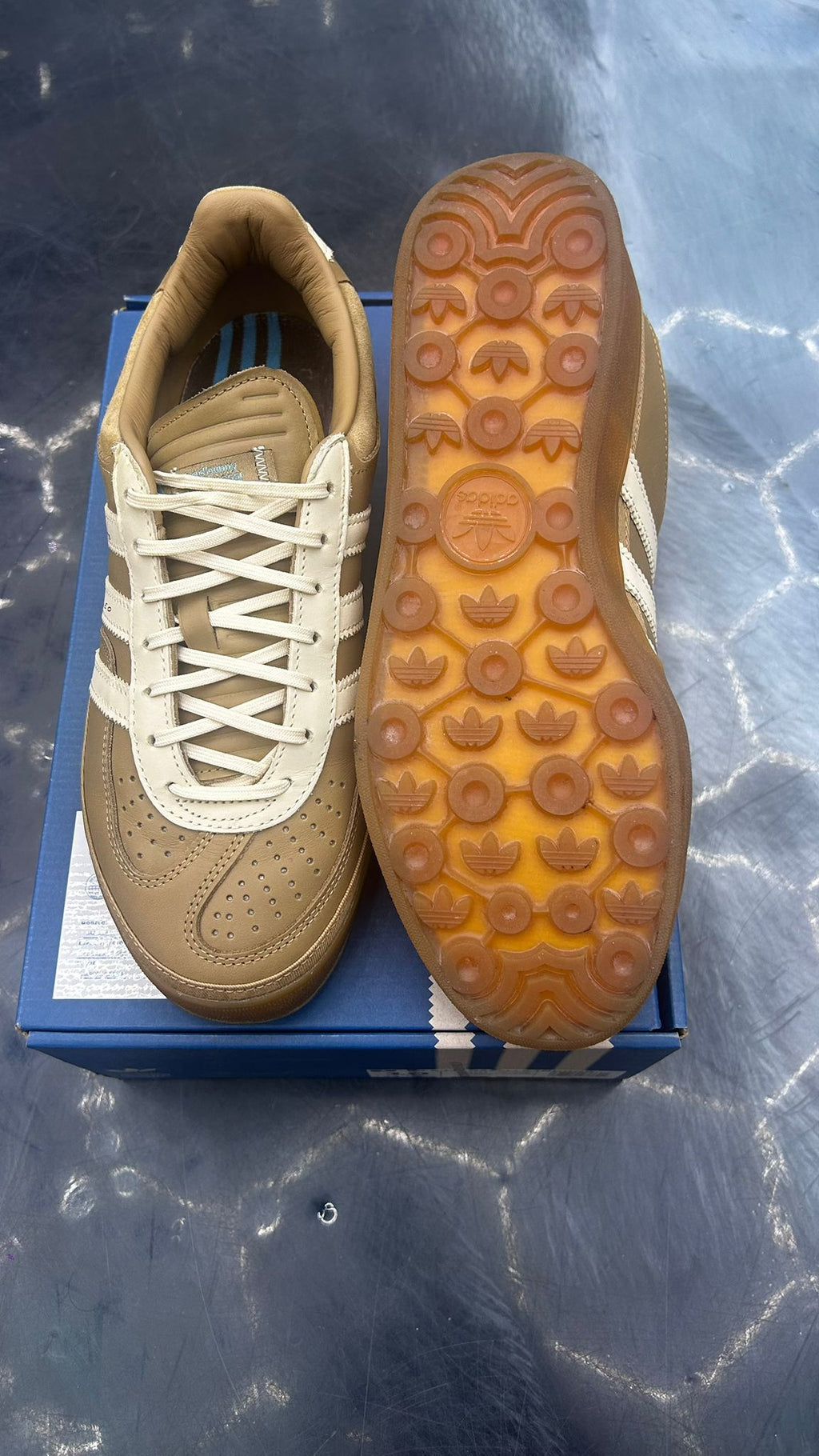 ADIDAS GAZELLE INDOOR BAD BUNNY X MESSI PRE OWNED SIZE 10