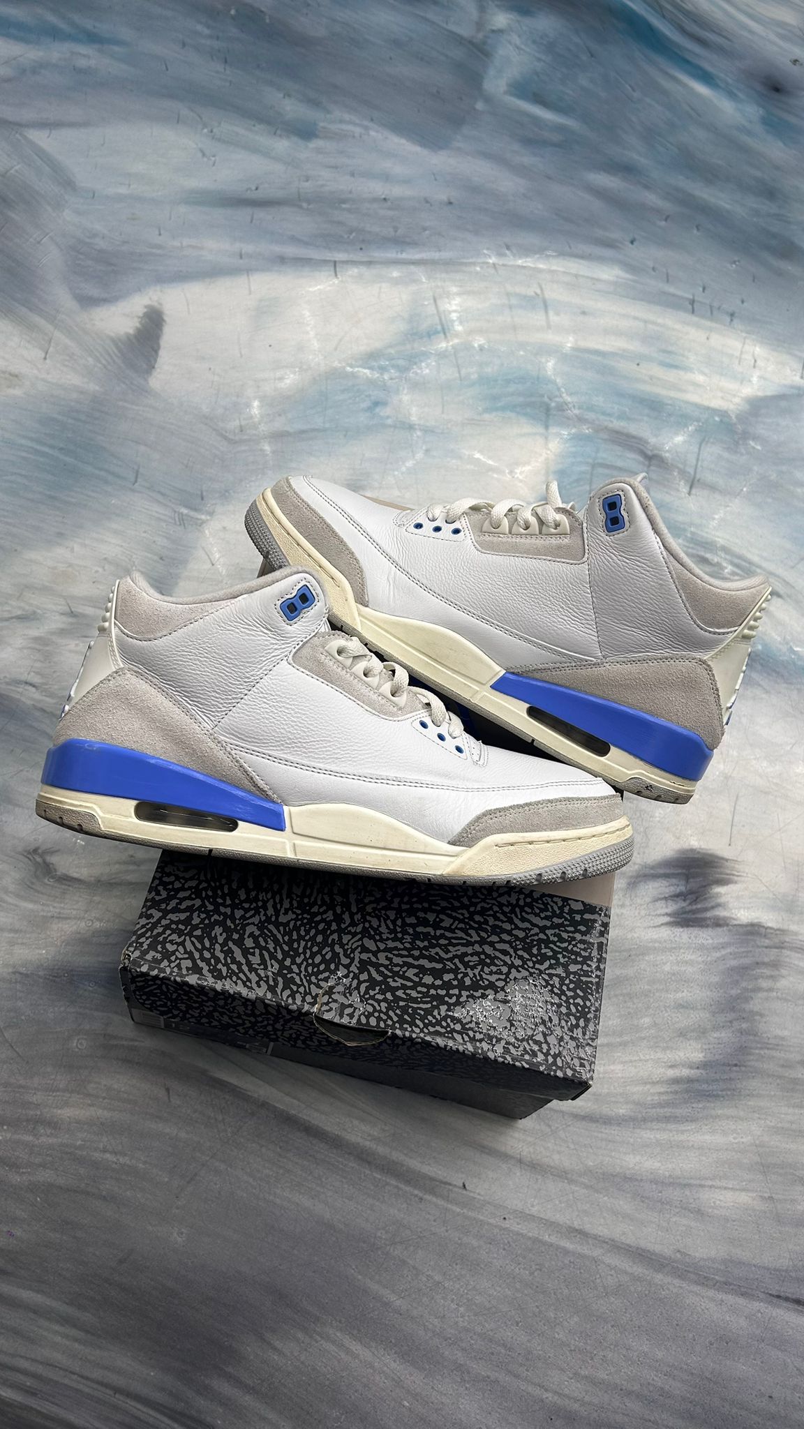 JORDAN 3 RETRO LUCKY SHORTS PRE OWNED SIZE 12