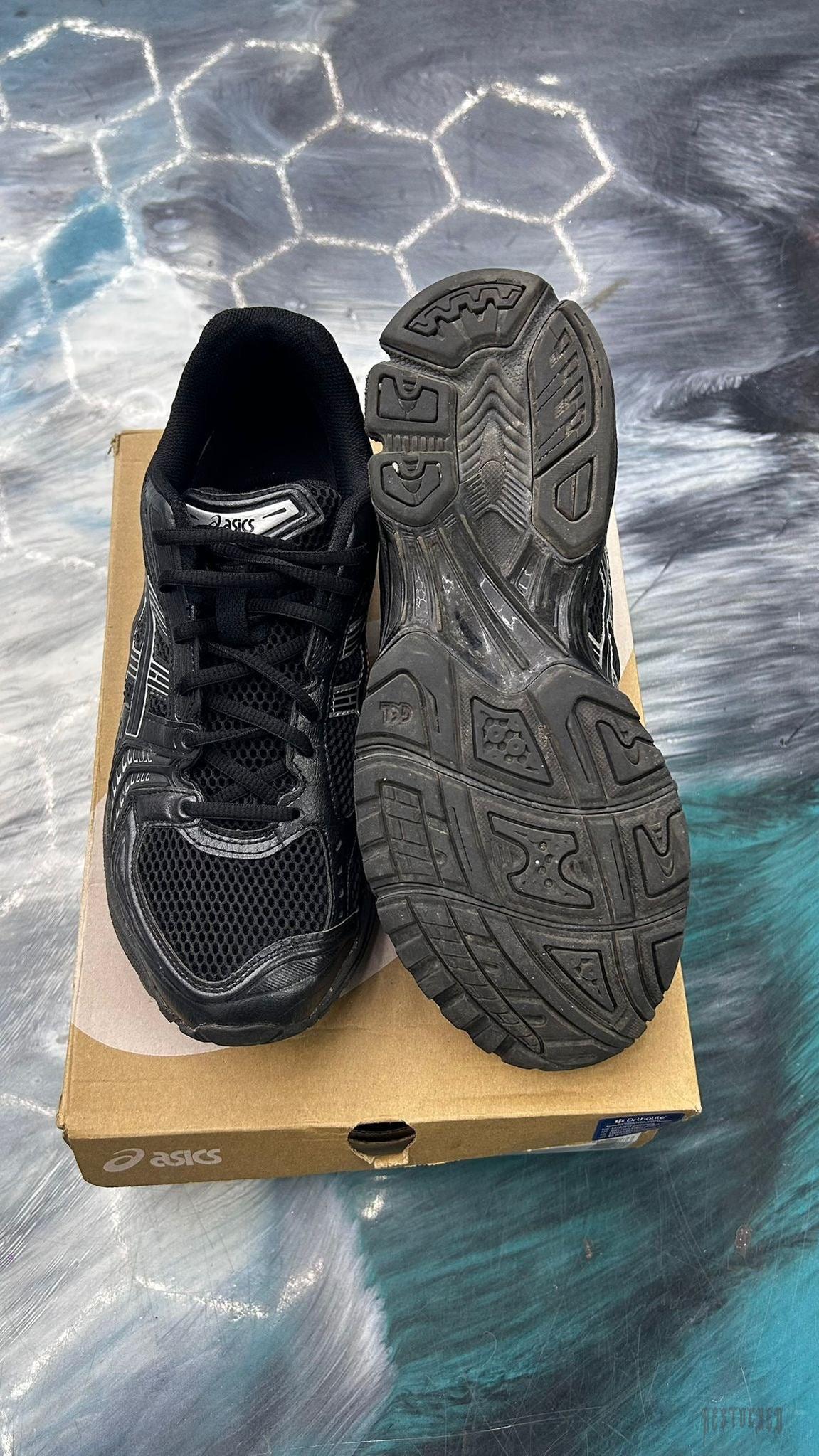 ASICS GEL KAYANO 14 BLACK PURE SILVER PRE OWNED SIZE 10