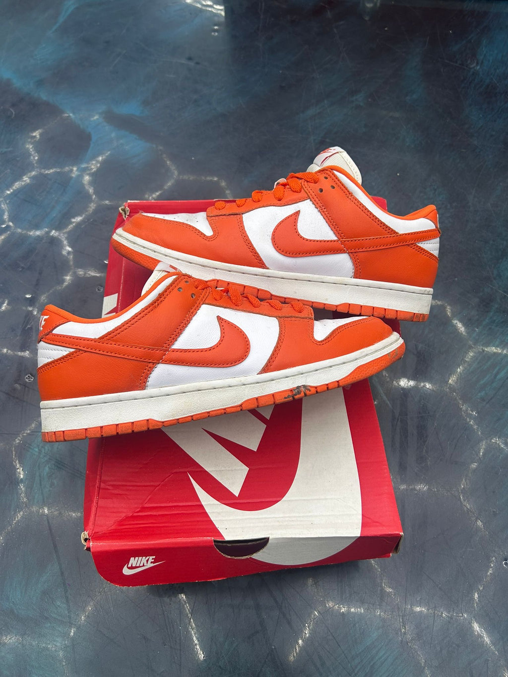 NIKE DUNK LOW SP SYRACUSE PRE OWNED SIZE 9