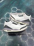 JORDAN 3 RETRO CEMENT GREY PRE OWNED SIZE 9.5