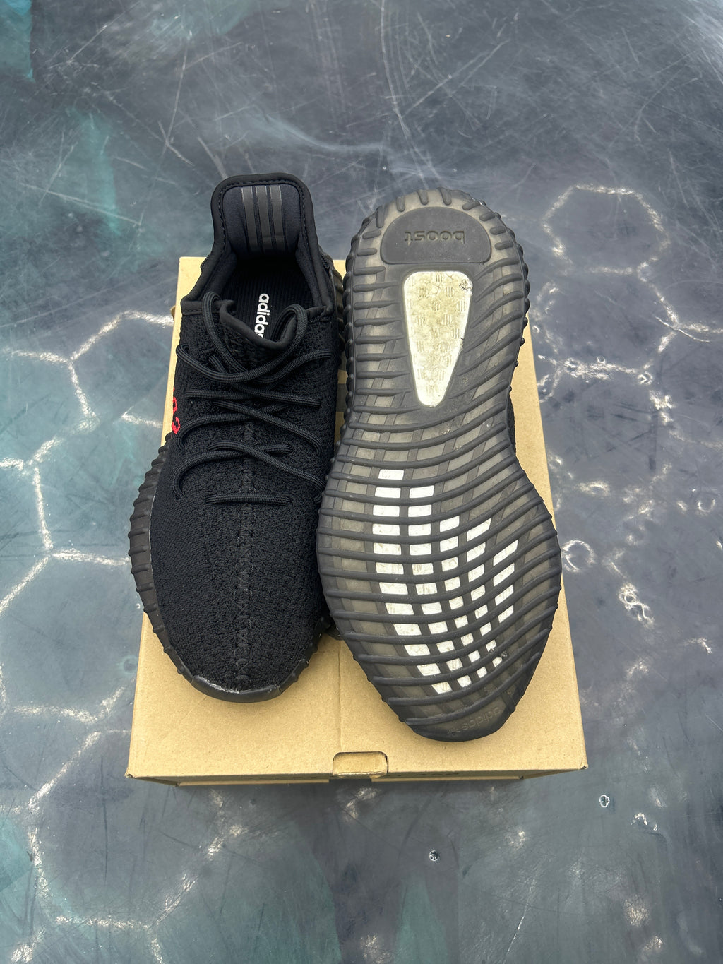 ADIDAS YEEZY BOOST 350 v2 BLACK RED PREOWNED SIZE 9.5