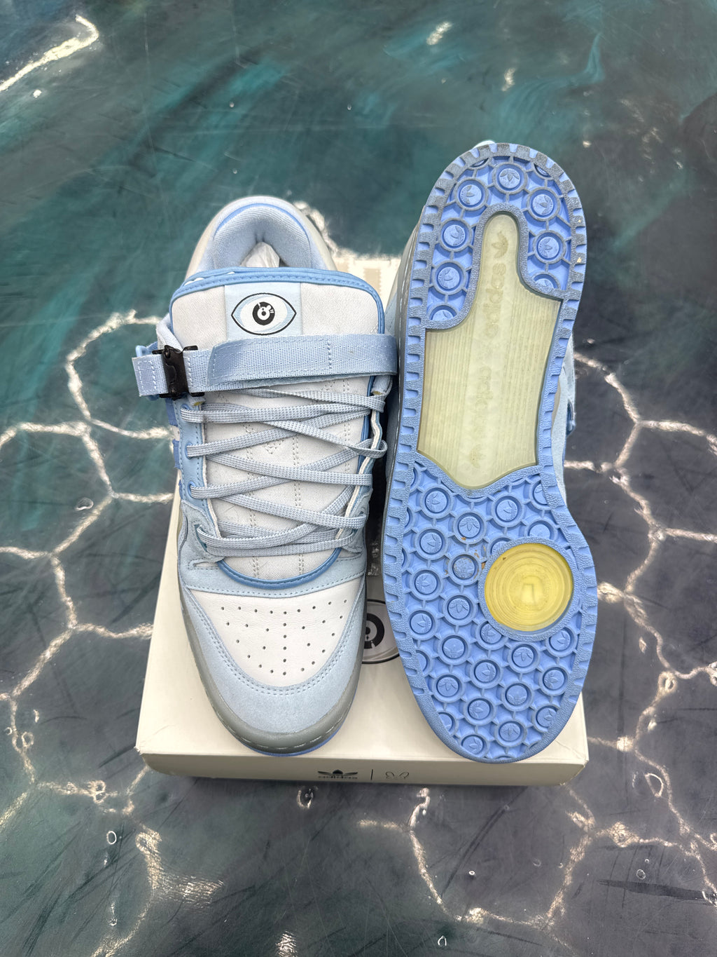 ADIDAS FORUM BUCKLE LOW BAD BUNNY BLUE TINT PRE OWNED SIZE 12