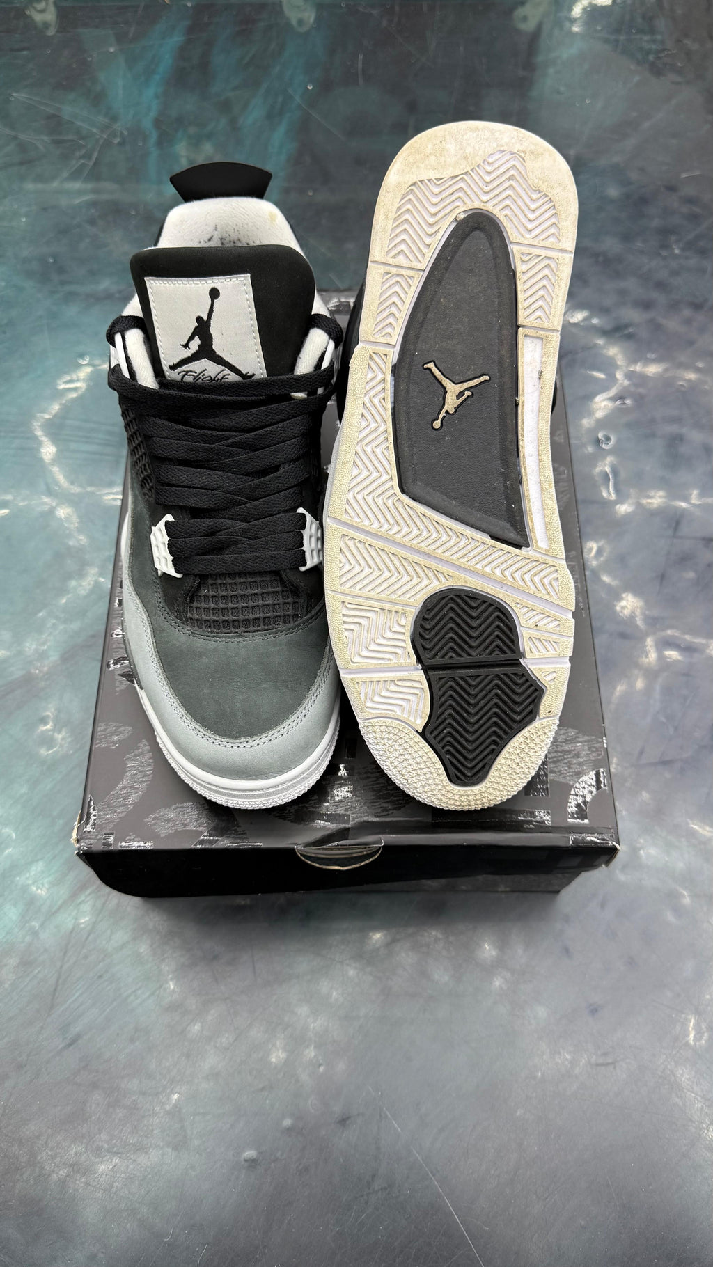 JORDAN 4 RETRO FEAR PRE OWNED SIZE 10