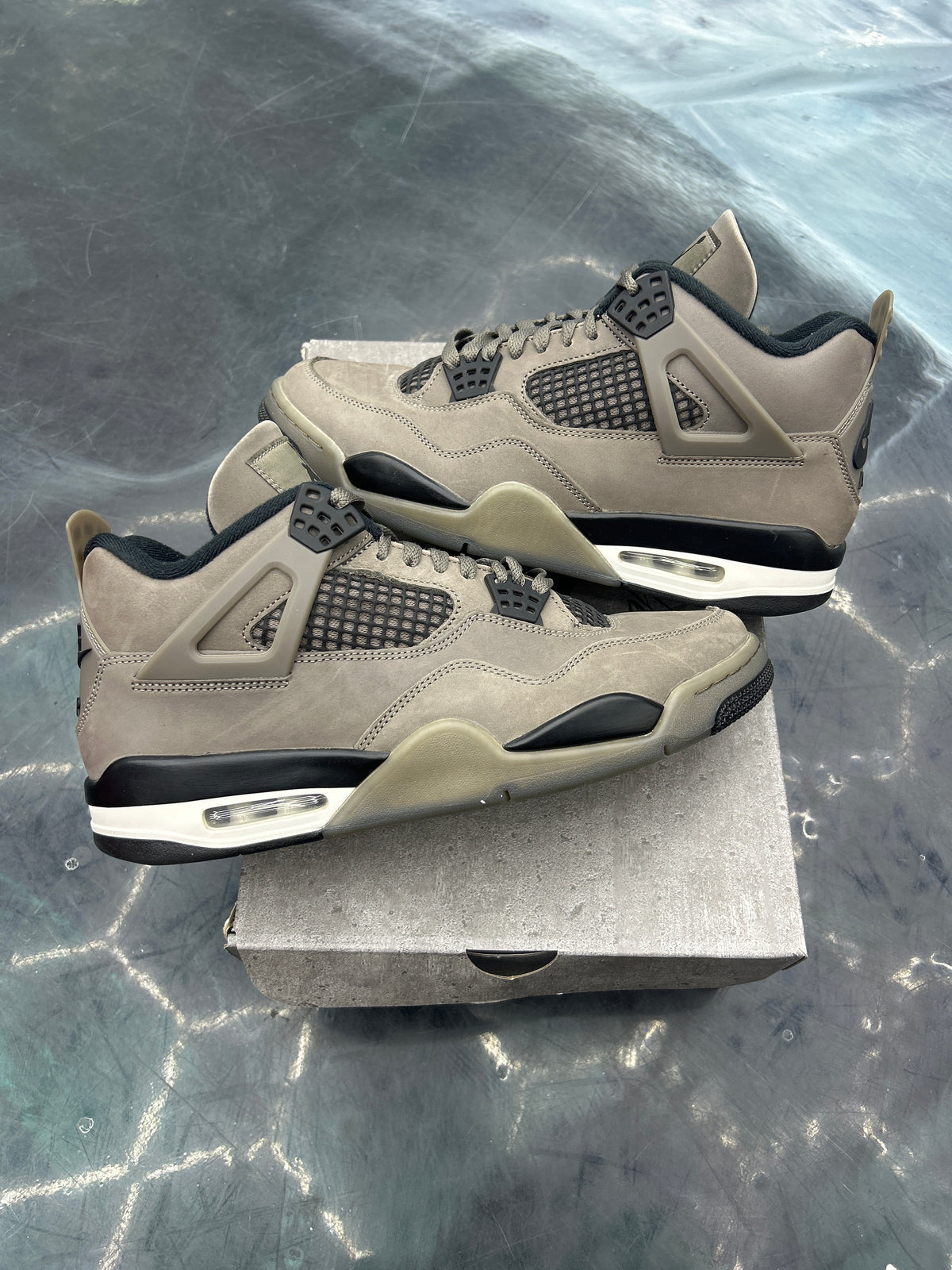 JORDAN 4 RETRO CAVE STONE PRE-OWNED SIZE 10.5