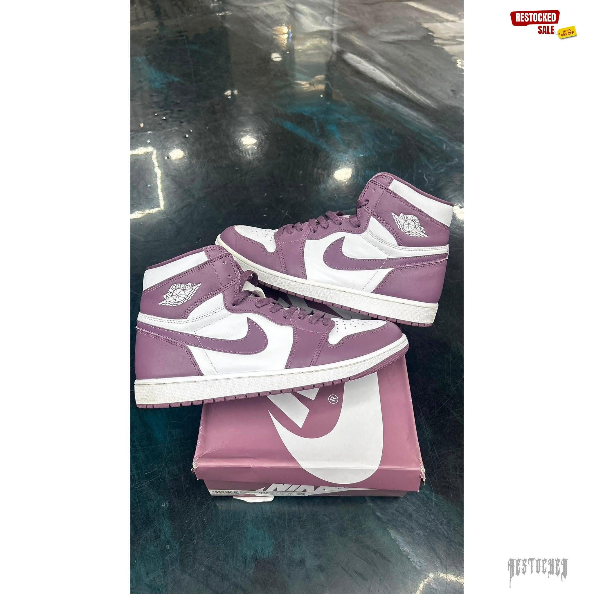 JORDAN 1 RETRO HIGH OG MAUVE PRE OWNED SIZE 13