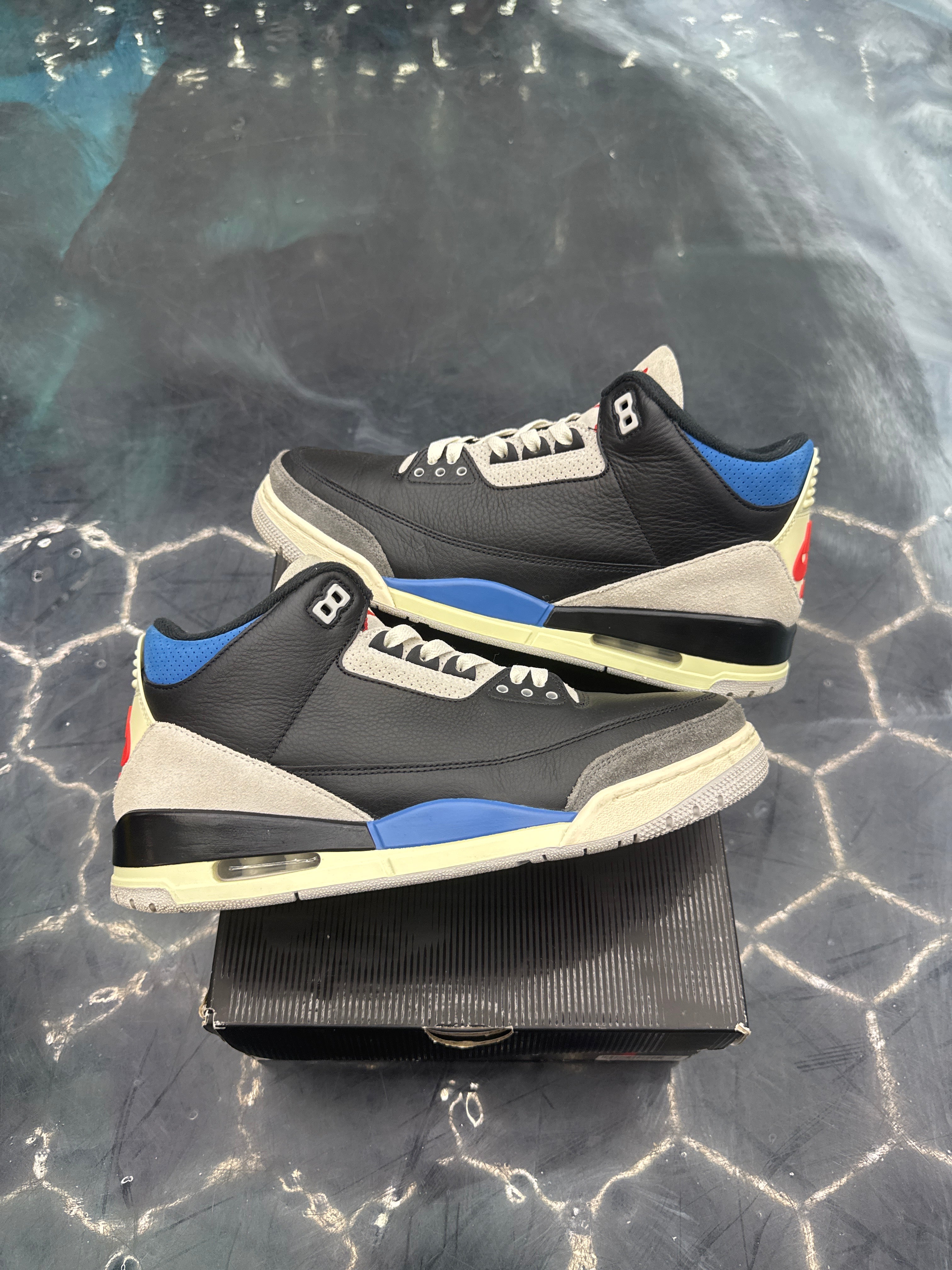 JORDAN 3 RETRO RARE AIR PRE OWNED SIZE 11.5