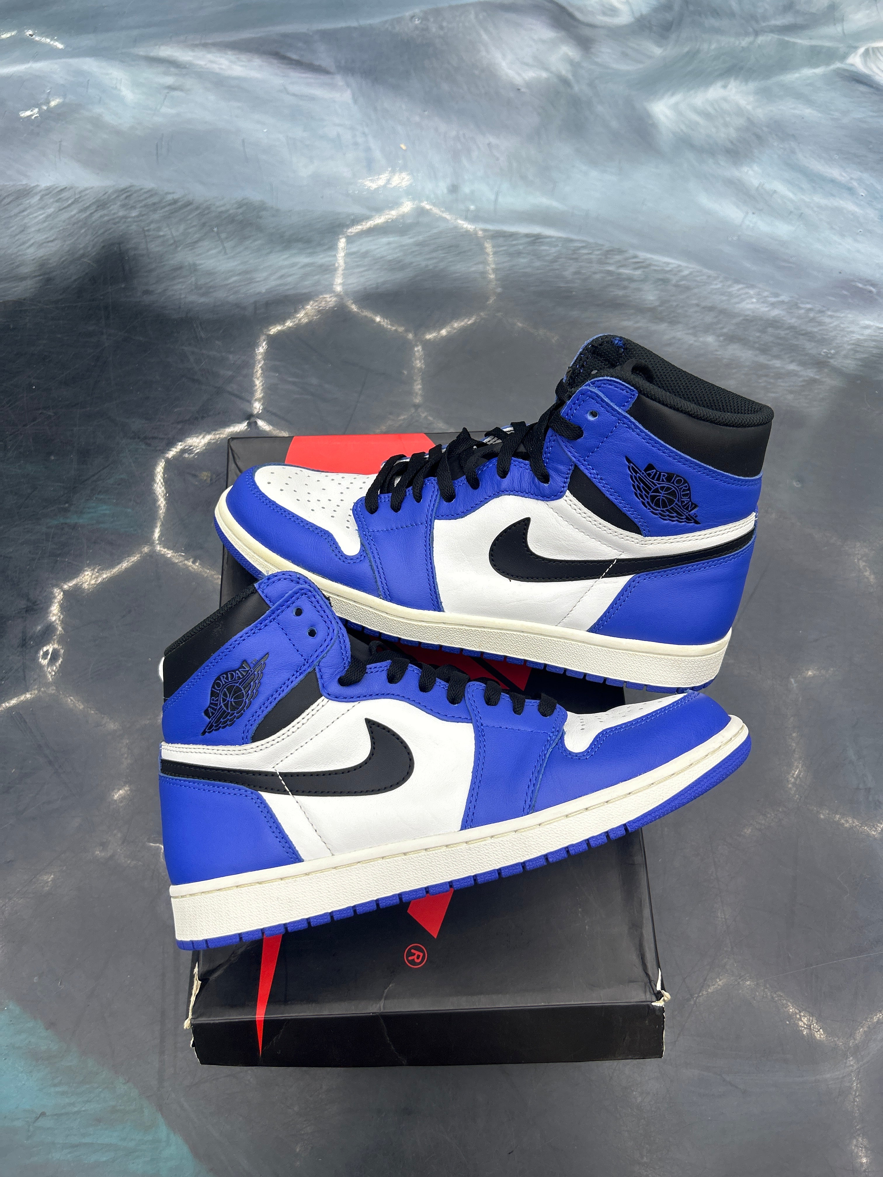 JORDAN 1 RETRO HIGH OG GAME ROYAL PRE OWNED SIZE 10.5