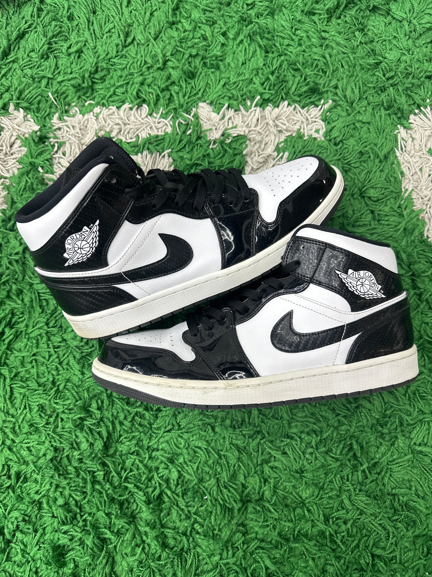 JORDAN 1 MID CARBON FIBER PRE-OWNED SIZE 12