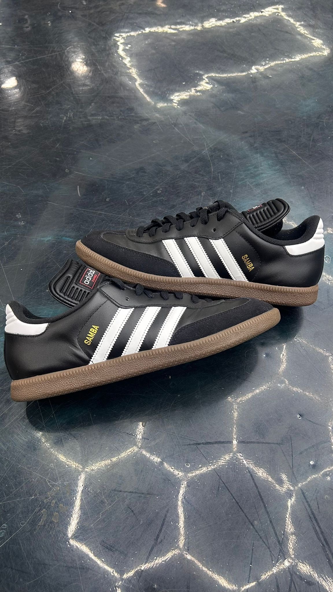 ADIDAS SAMBA PRE OWNED SIZE 11 NO BOX
