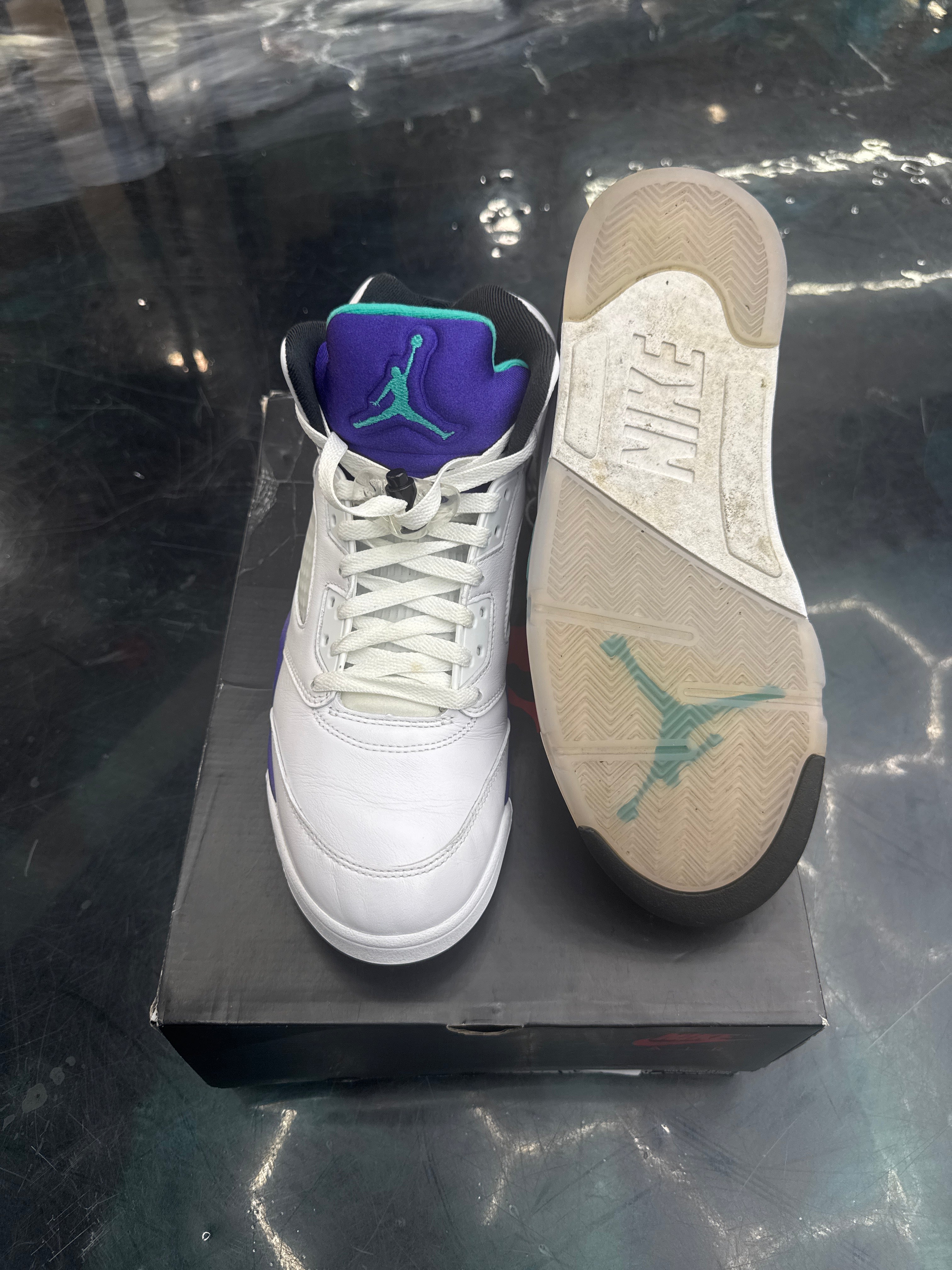 JORDAN 5 RETRO GRAPE (2025) PRE OWNED SIZE 11