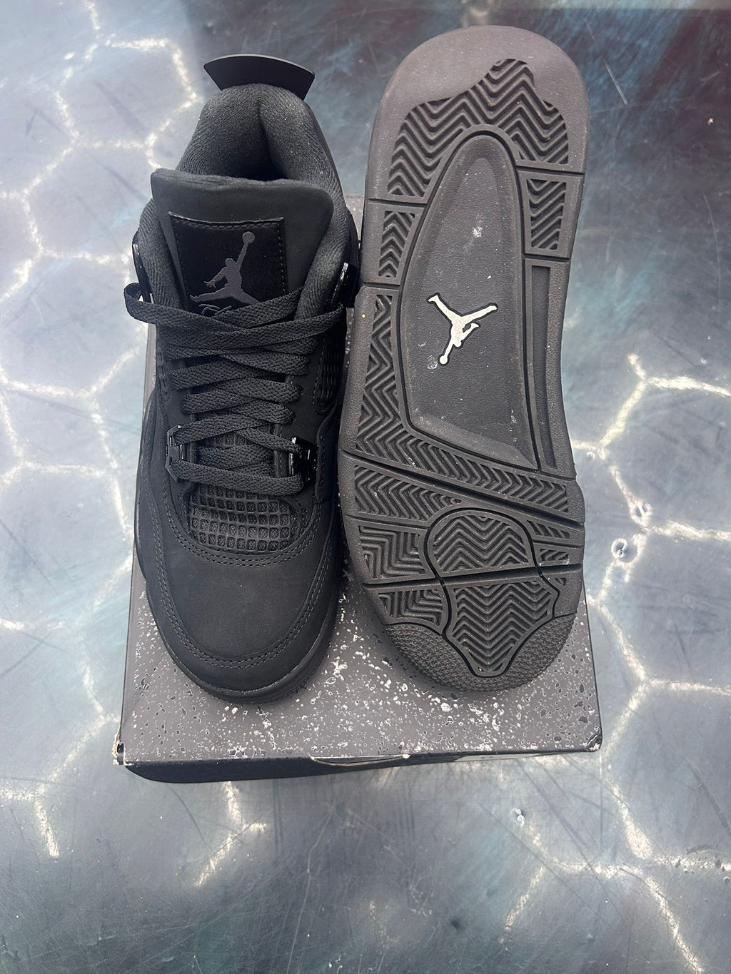 JORDAN 4 RETRO BLACK CAT PRE OWNED SIZE 6Y