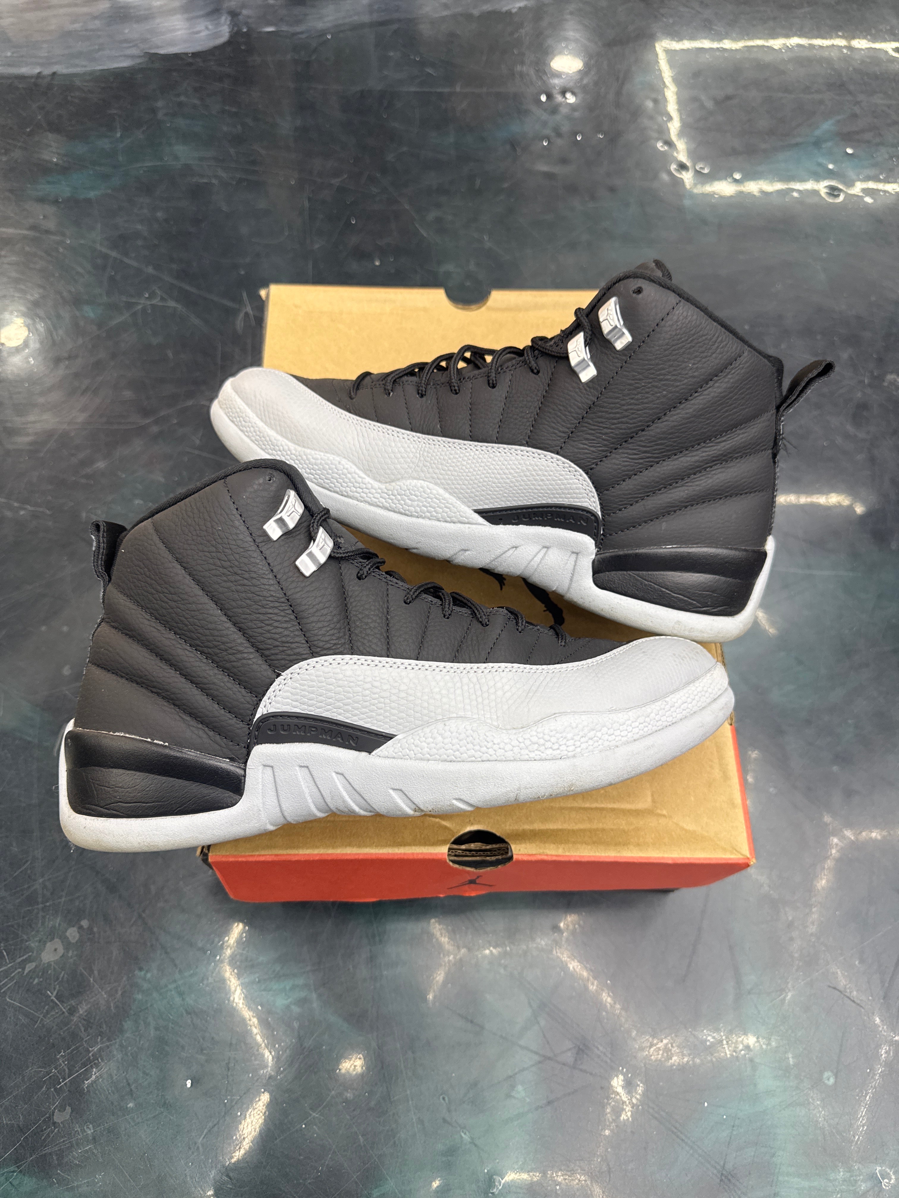JORDAN 12 RETRO BARONS PRE OWNED SIZE 11