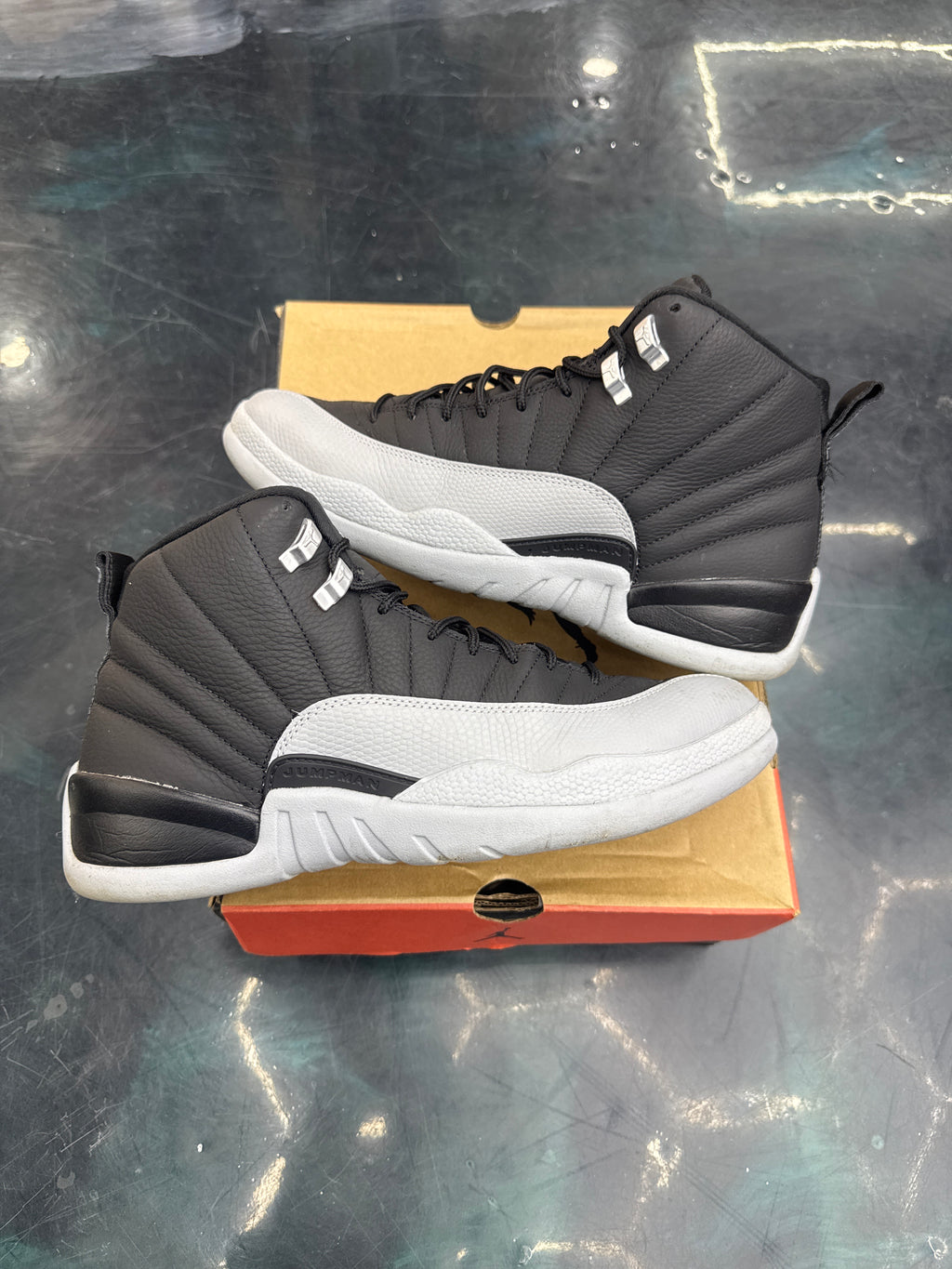 JORDAN 12 RETRO BARONS PRE OWNED SIZE 11
