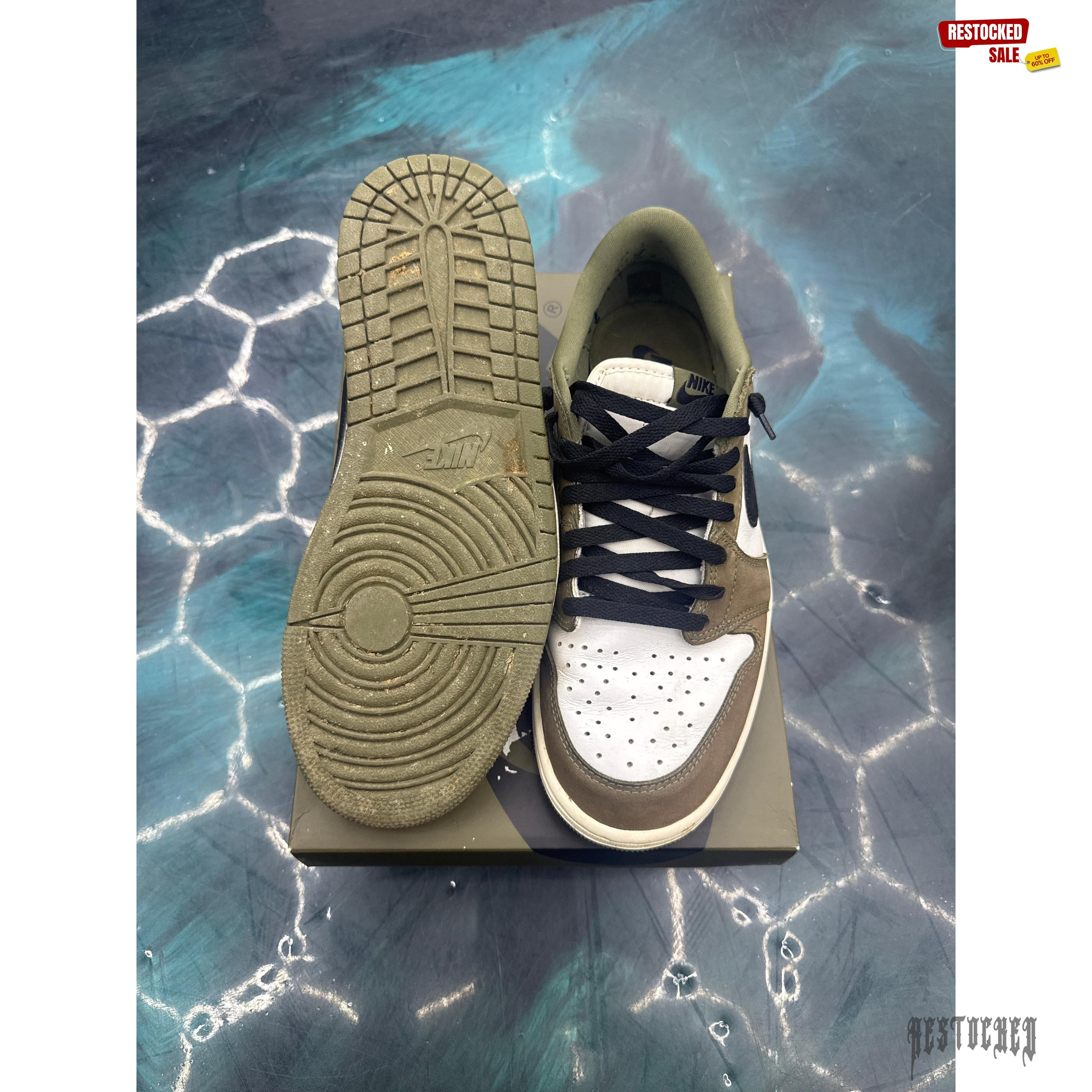 JORDAN 1 RETRO LOW MEDIUM OLIVE PRE OWNED SIZE 9.5