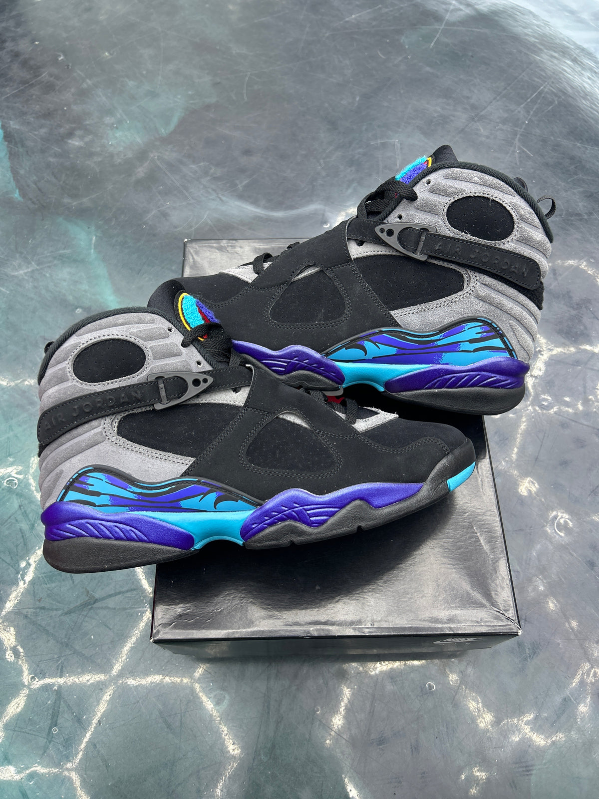 JORDAN 8 RETRO AQUA (2025) PRE OWNED SIZE 10
