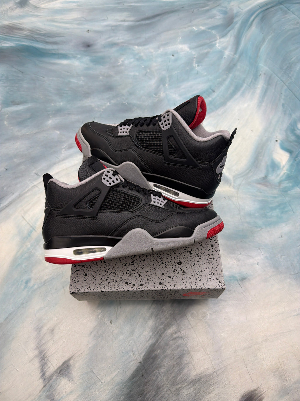 JORDAN 4 RETRO BRED PRE OWNED SIZE 10