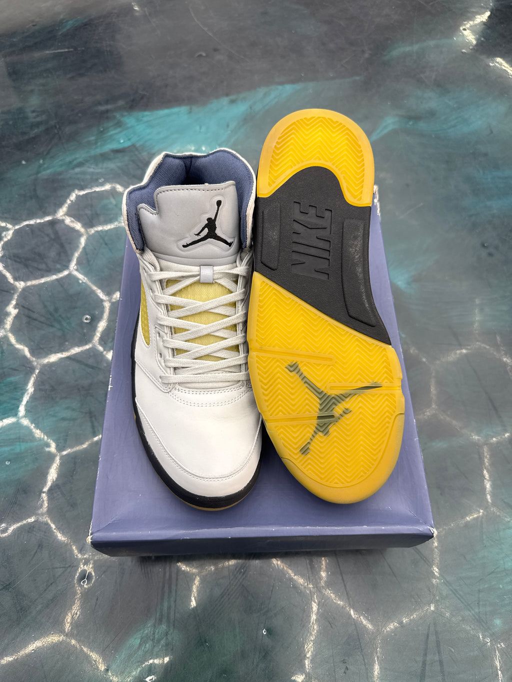 JORDAN 5 RETRO A MA MANIERE DAWN DS SIZE 12.5W 11M