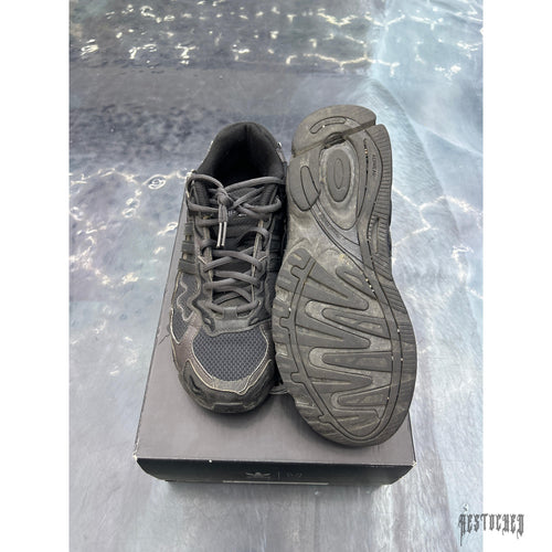 ADIDAS RESPONSE BAD BUNNY TRIPLE BLACK PRE OWNED SIZE 9