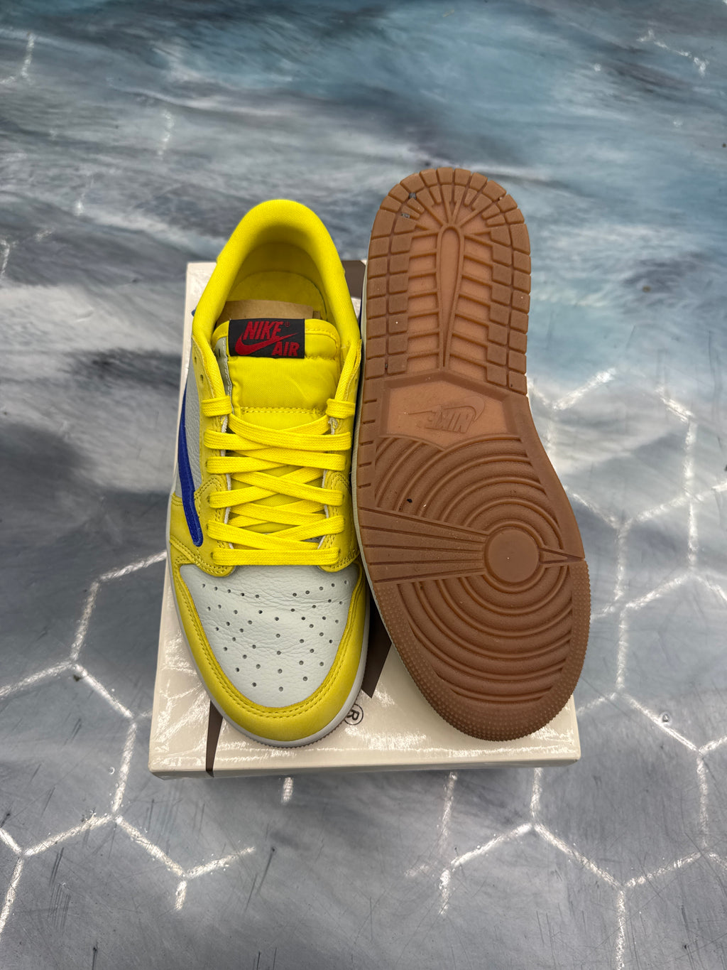 JORDAN 1 RETRO LOW OG SP TRAVIS SCOTT CANARY PRE OWNED SIZE 9W 7.5M