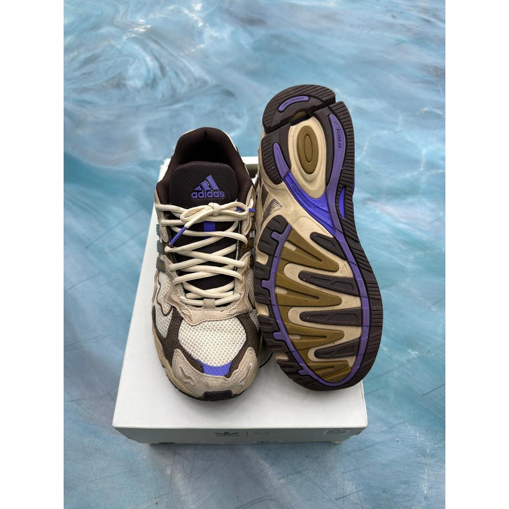 ADIDAS BAD BUNNY RESPONSE CL PASO FINO PRE OWNED SIZE 9.5