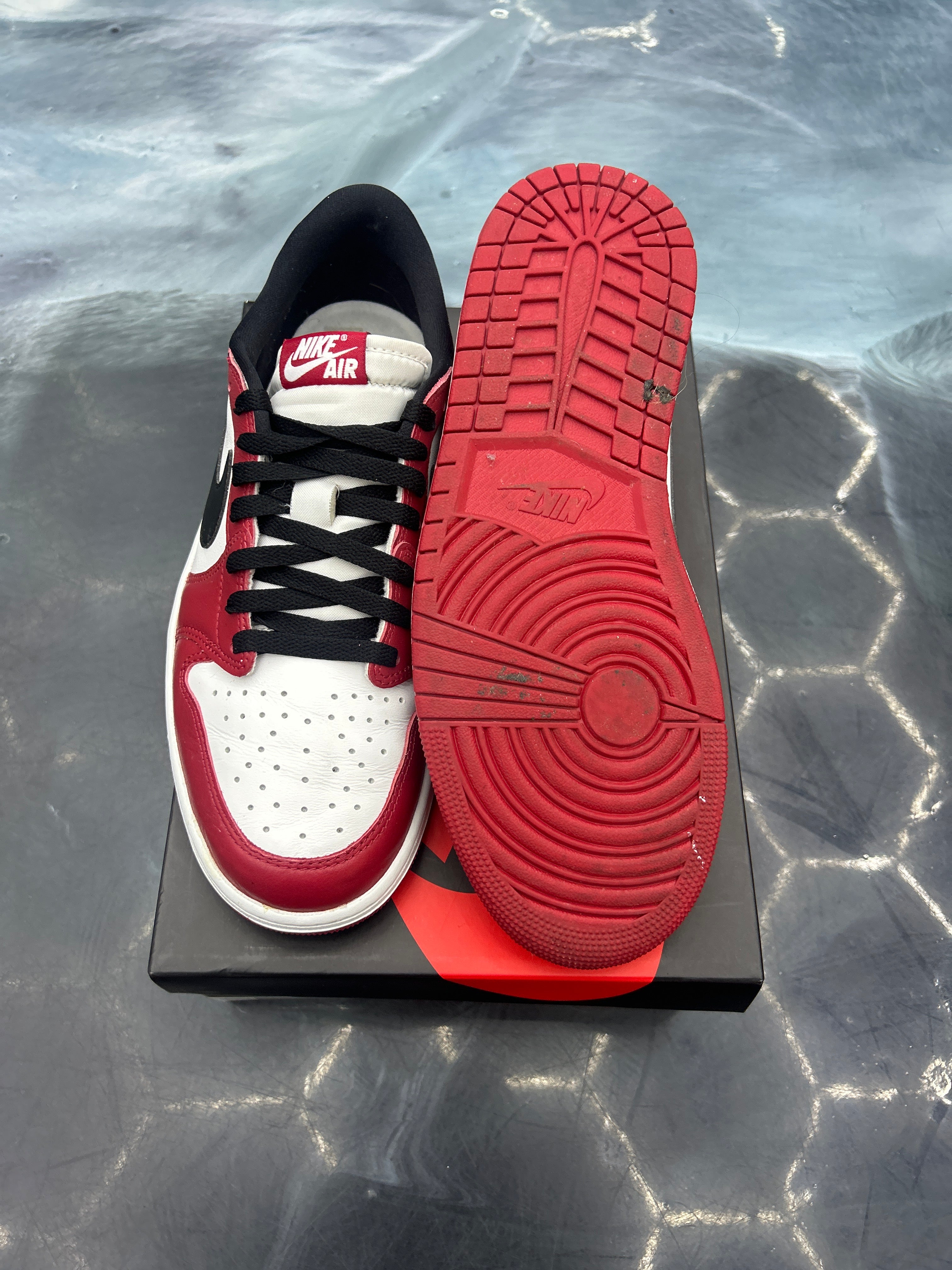 JORDAN 1 RETRO LOW OG CHICAGO (2025) PRE OWNED SIZE 10