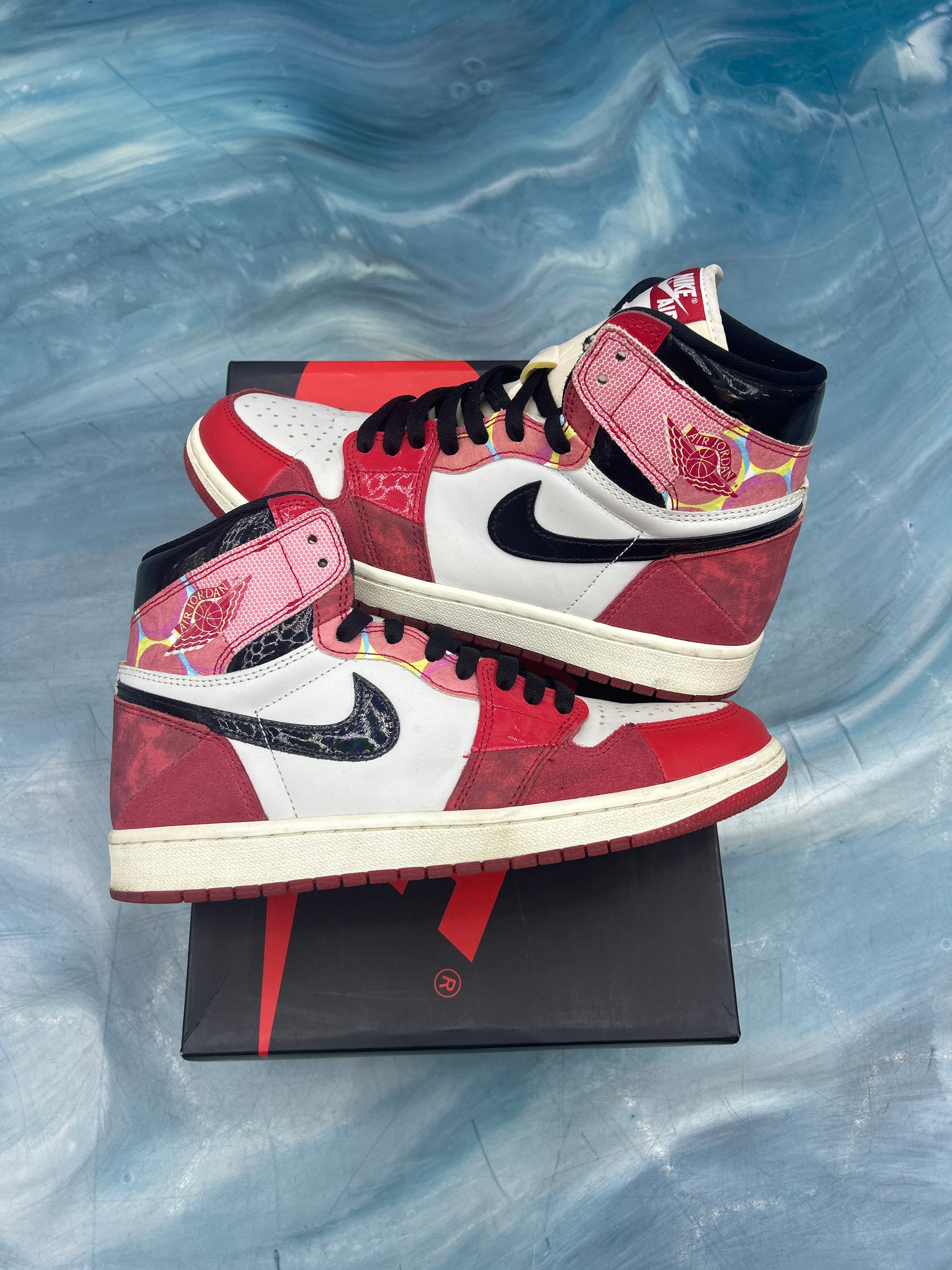 JORDAN 1 RETRO HIGH OG SPIDER-MAN ACROSS THE SPIDER VERSE PRE OWNED SIZE 8.5