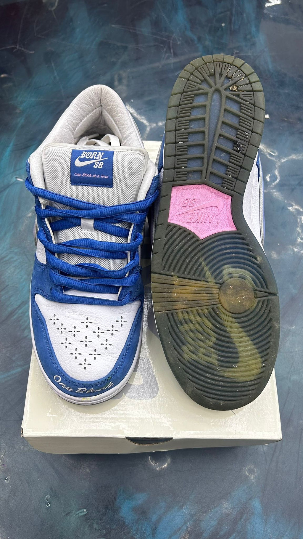 NIKE SB DUNK BORN RAISED ONE BLOCK AT A TIME PRE OWNED SIZE 11