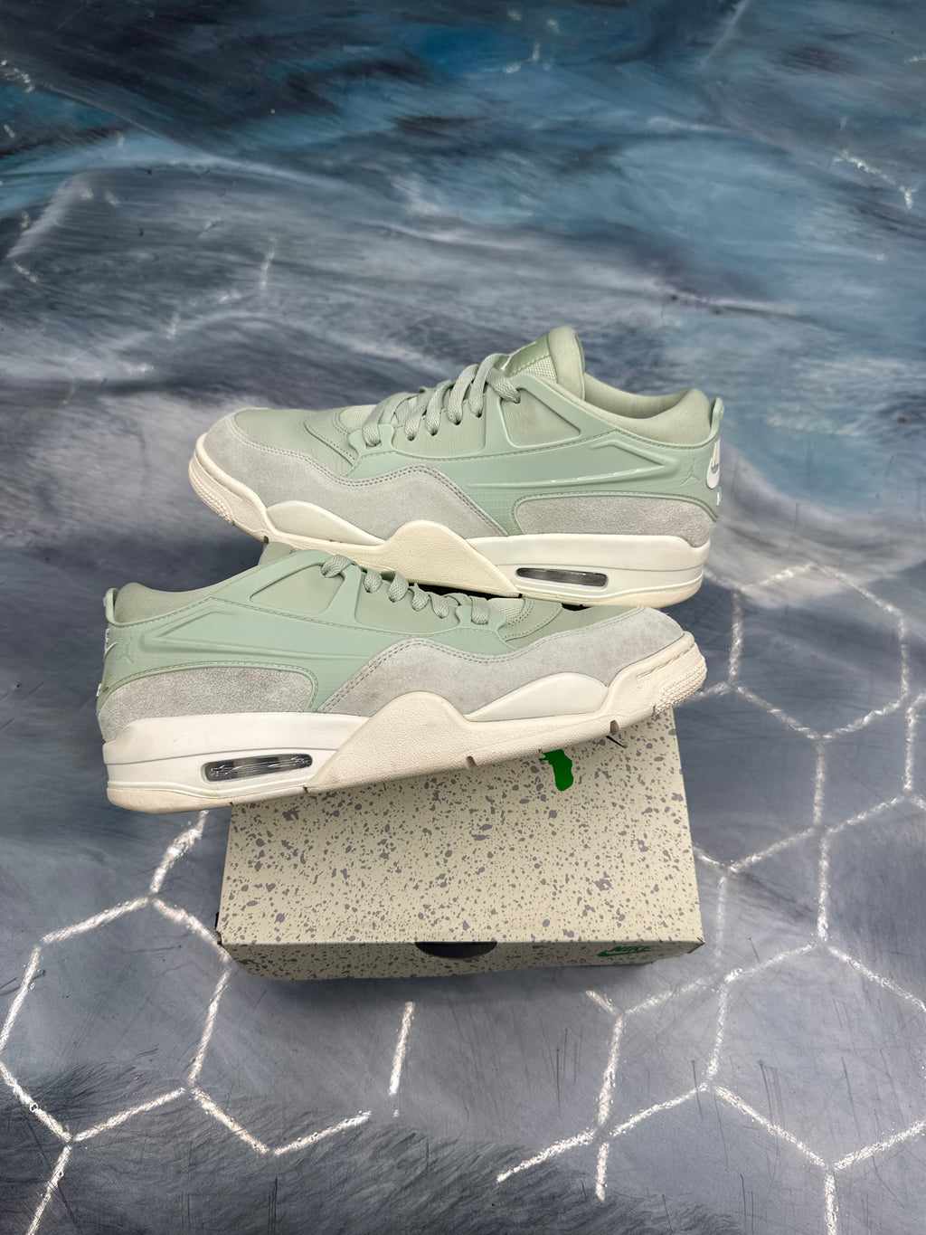 JORDAN 4 RM JADE HORIZON (WOMENS) PRE OWNED SIZE 12W