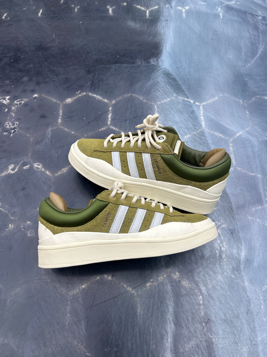 ADIDAS CAMPUS LIGHT BAD BUNNY WILD MOSS PRE OWNED SIZE 8.5 NO BOX