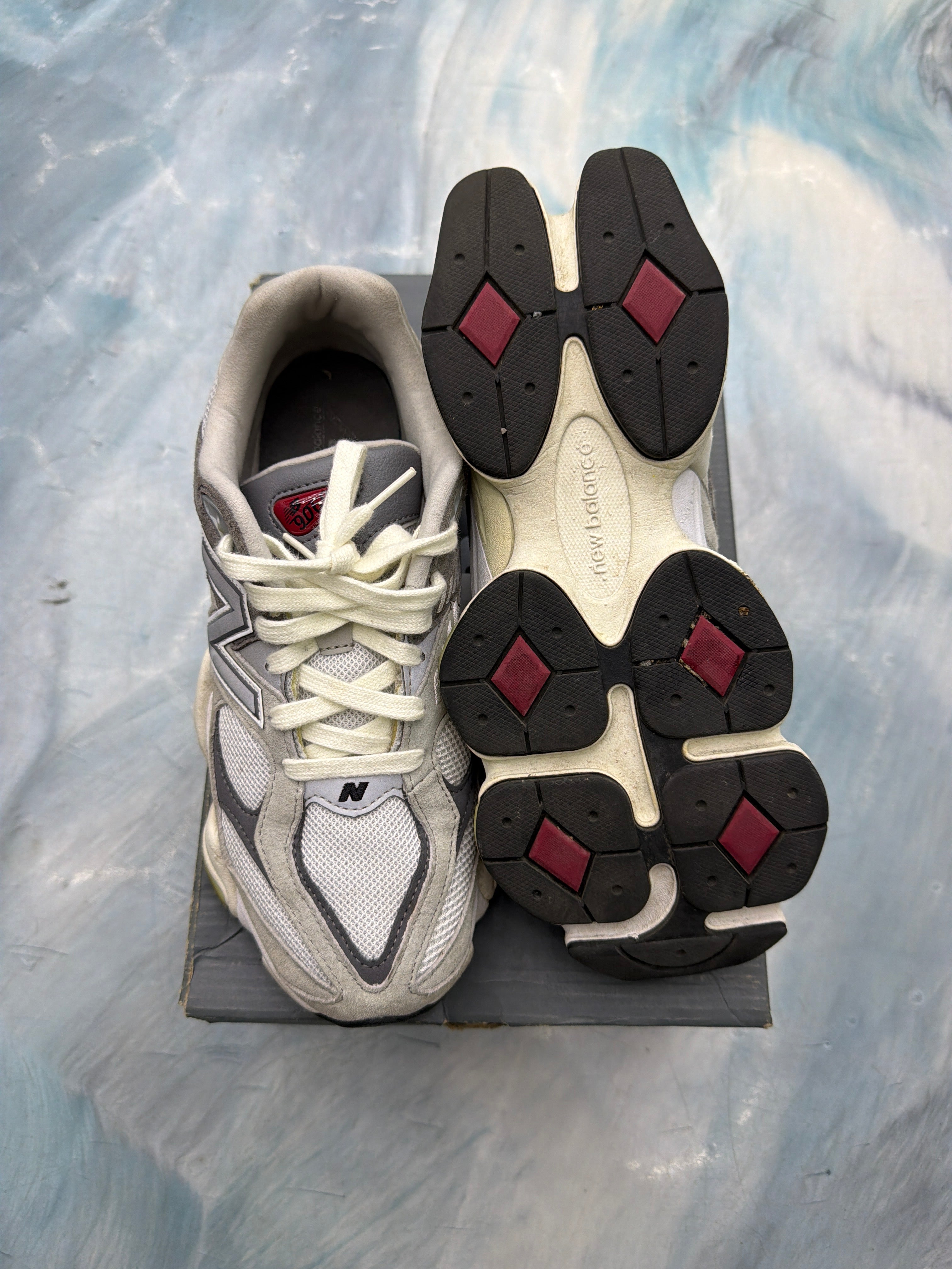 NEW BALANCE 9060 PRE OWNED SIZE 8 REP BOX