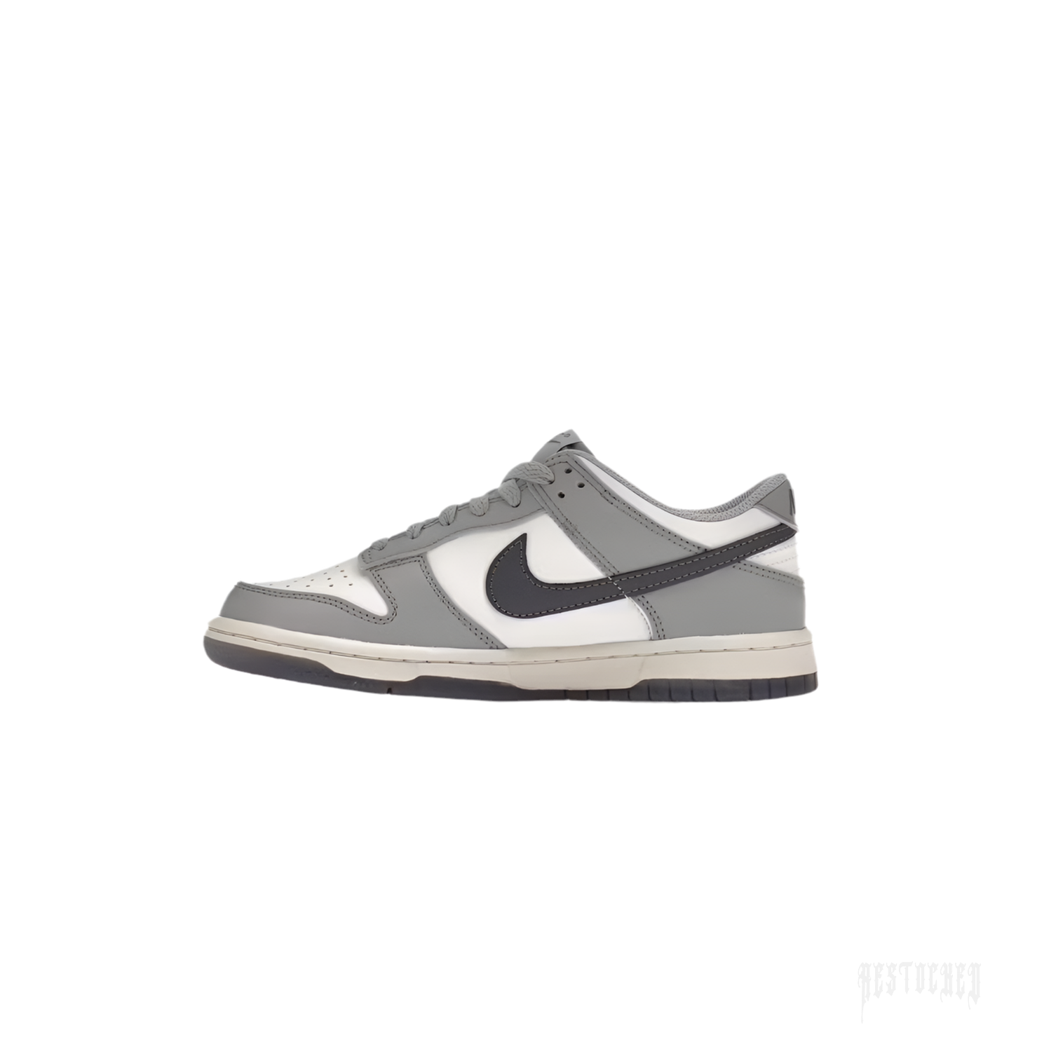 NIKE DUNK LOW PLATINUM TINT LIGHT CARBON (GS) sneaker, white leather base with grey overlays and black swoosh.