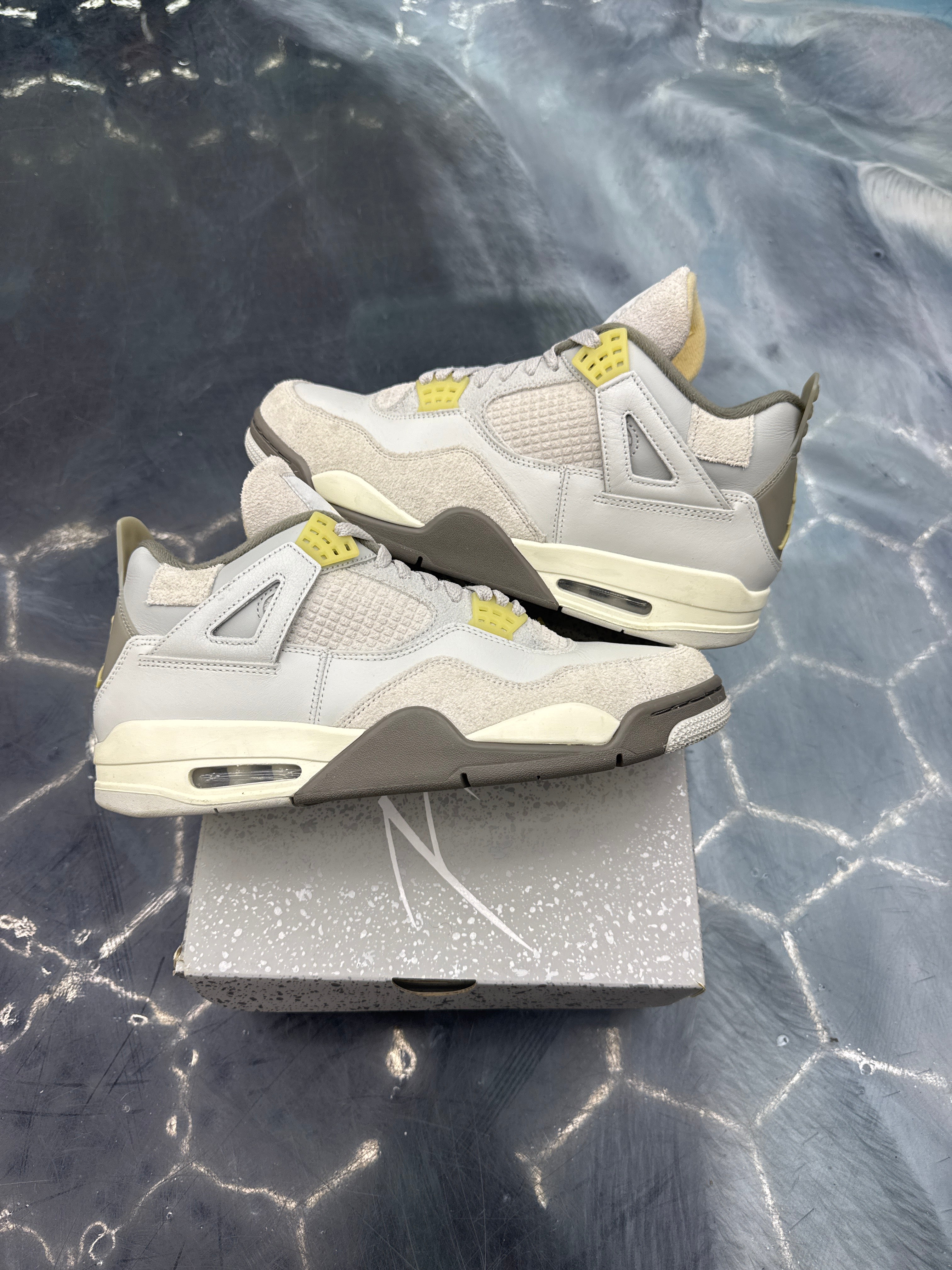 JORDAN 4 RETRO SE CRAFT PHOTOM DUST PRE OWNED SIZE 11