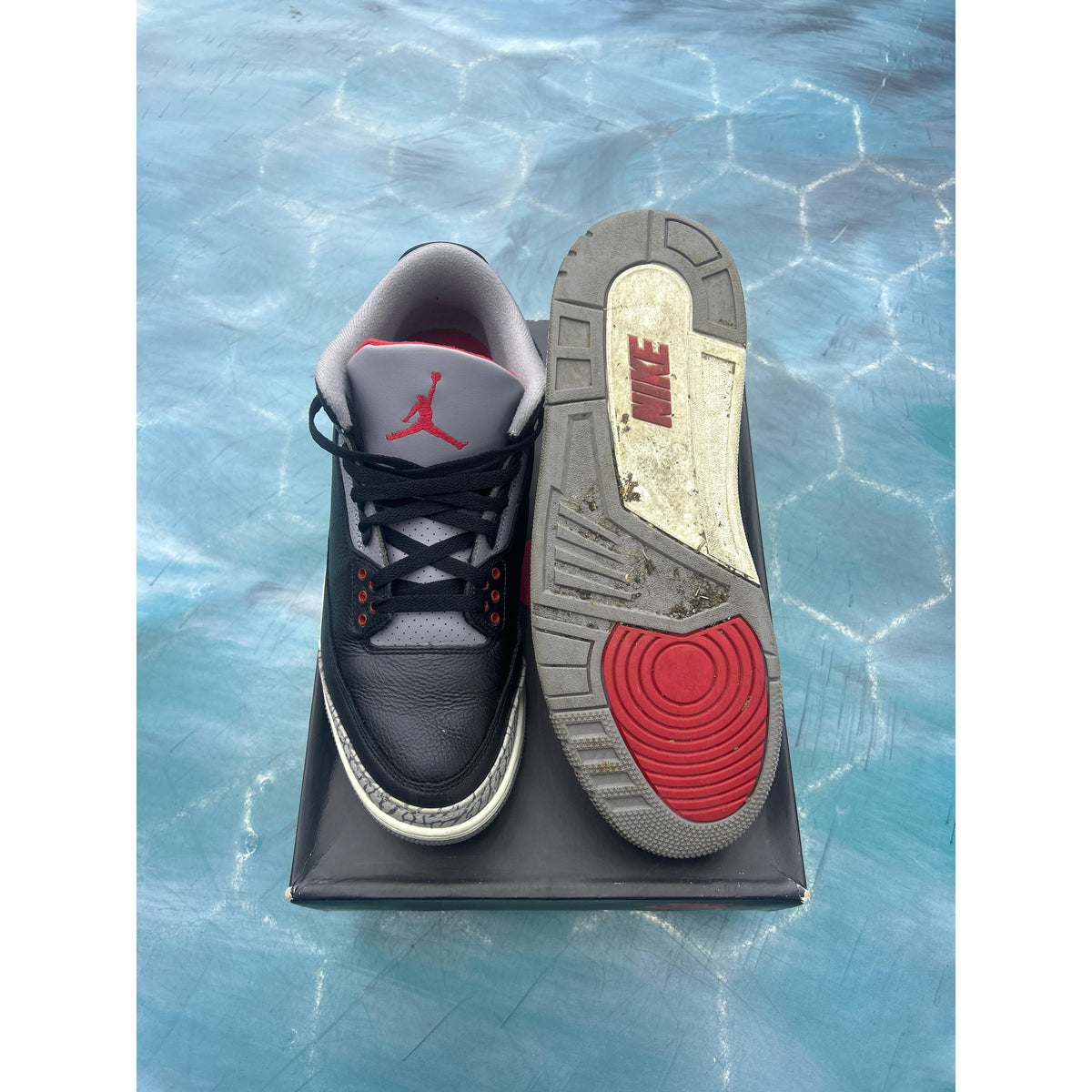 JORDAN 3 RETRO OG BLACK CEMENT (2024) PREOWNED SIZE 11.5