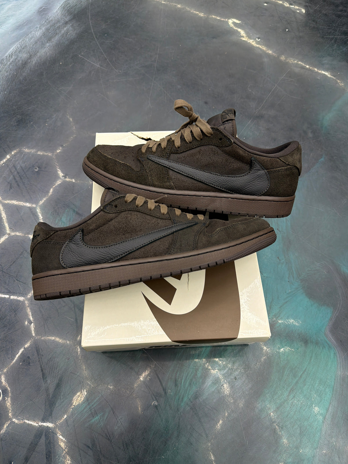 JORDAN 1 RETRO LOW OG SP TRAVIS SCOTT VELVET BROWN PRE OWNED SIZE 11.5