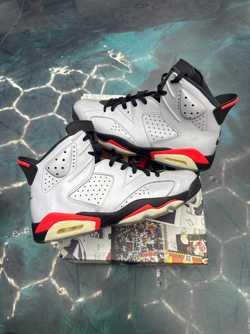 JORDAN 6 RETRO REFLECTIONS OF A CHAMPION PRE OWNED SIZE 11
