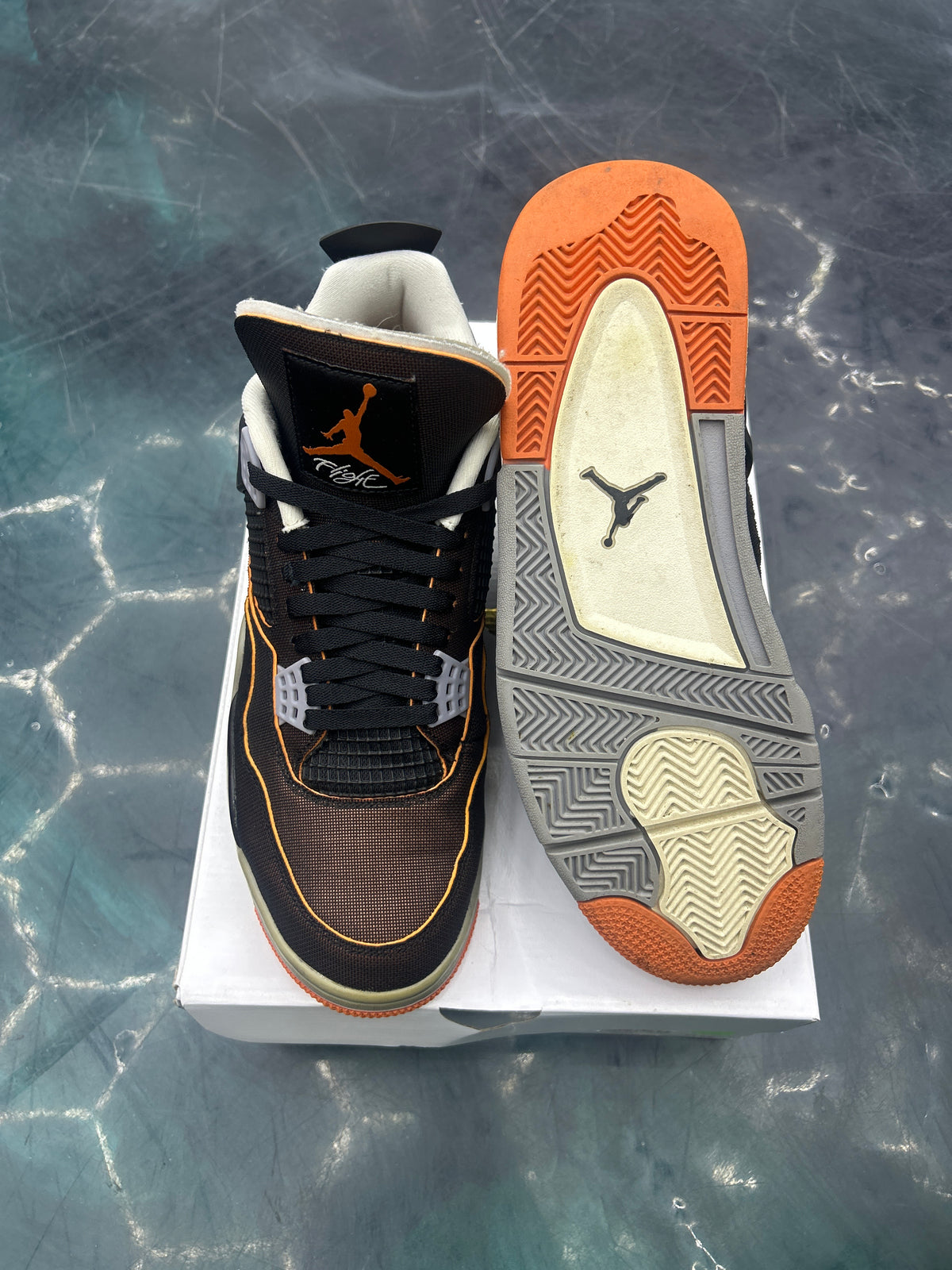 JORDAN 4 RETRO STARFISH PREOWNED SIZE 12W , 10.5M