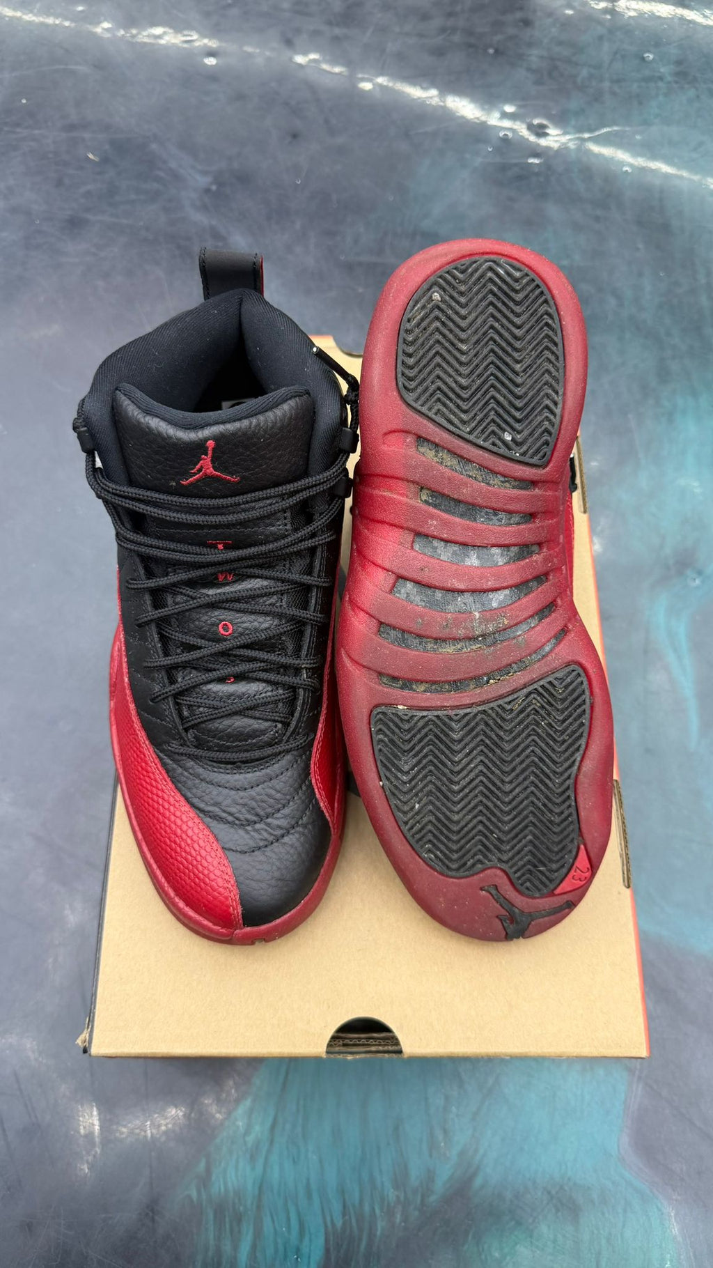 JORDAN 12 RETRO FLU GAME PRE OWNED SIZE 8