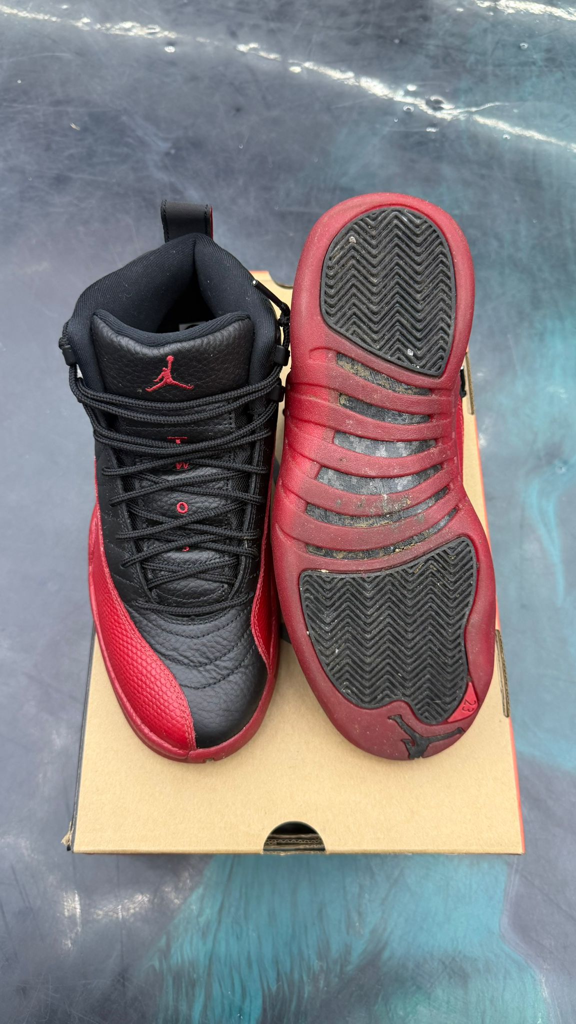 JORDAN 12 RETRO FLU GAME PRE OWNED SIZE 8