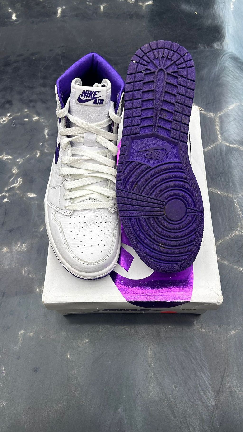 JORDAN 1 RETRO HIGH COURT PURPLE PRE OWNED SIZE 9.5