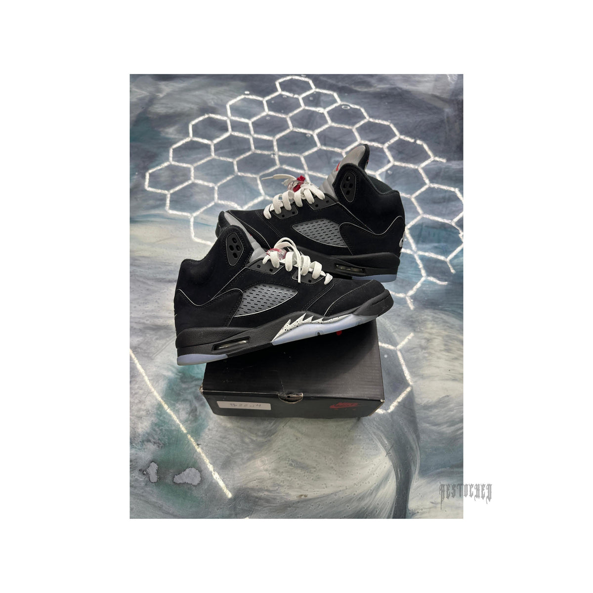 JORDAN 5 RETRO OG BLACK METALLIC REINAGINED (GS) PRE OWNED SIZE 7Y