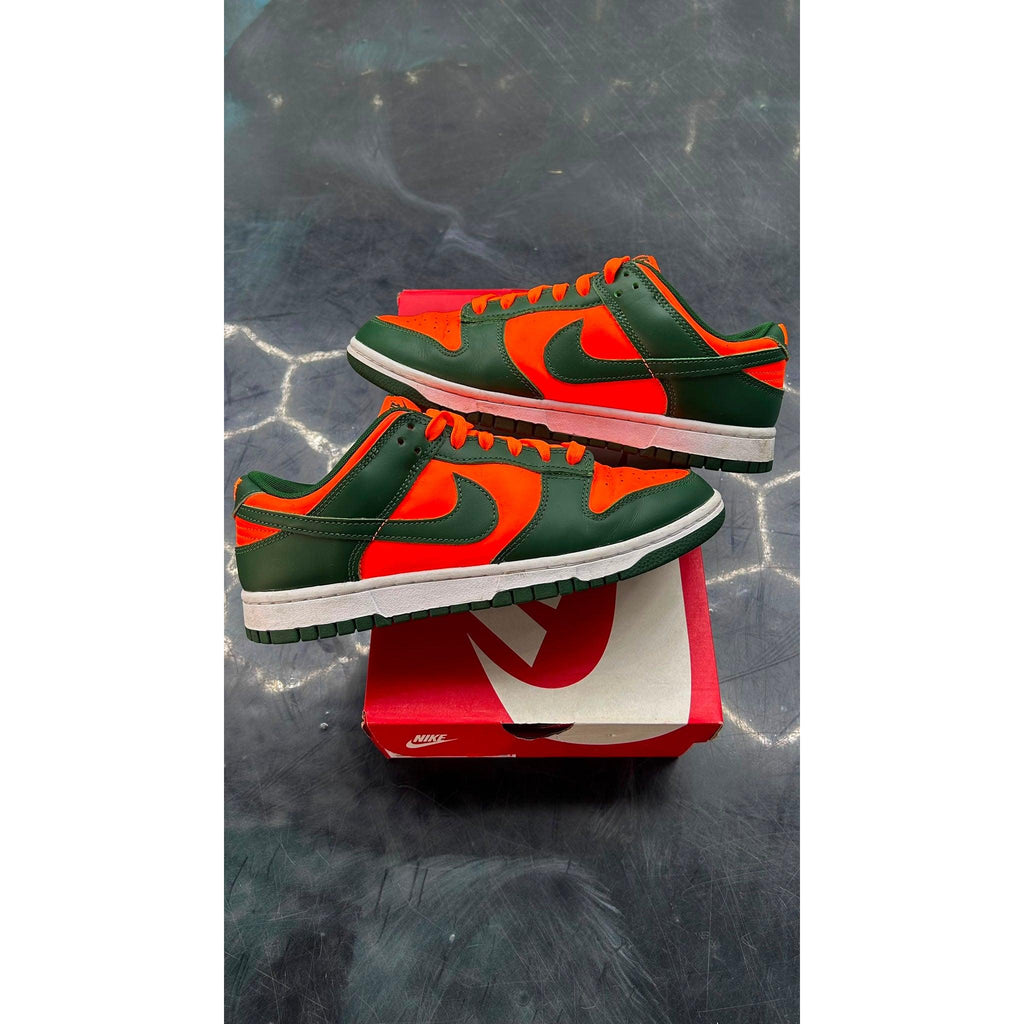 NIKE DUNK LOW RETRO MIAMI HURRICANES PRE OWNED SIZE 8